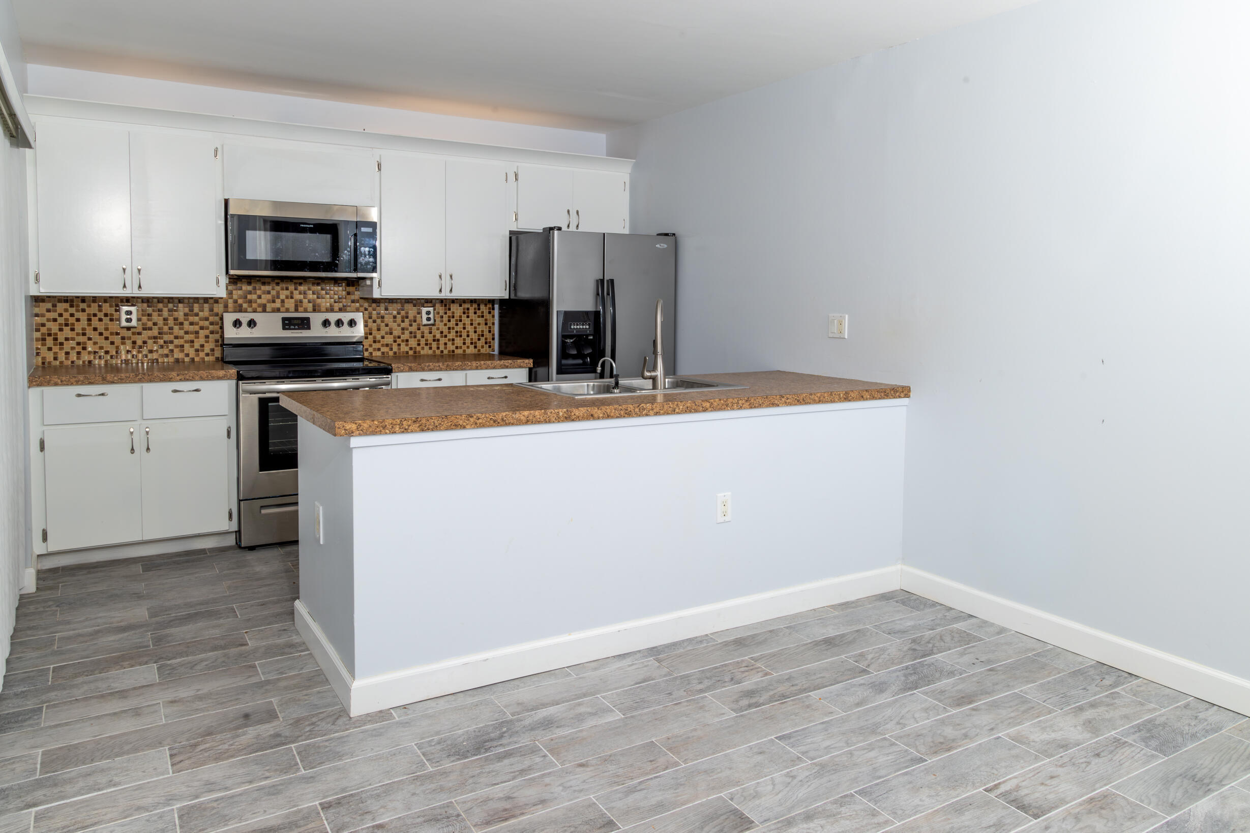 7406 74th Way Property Photo 8