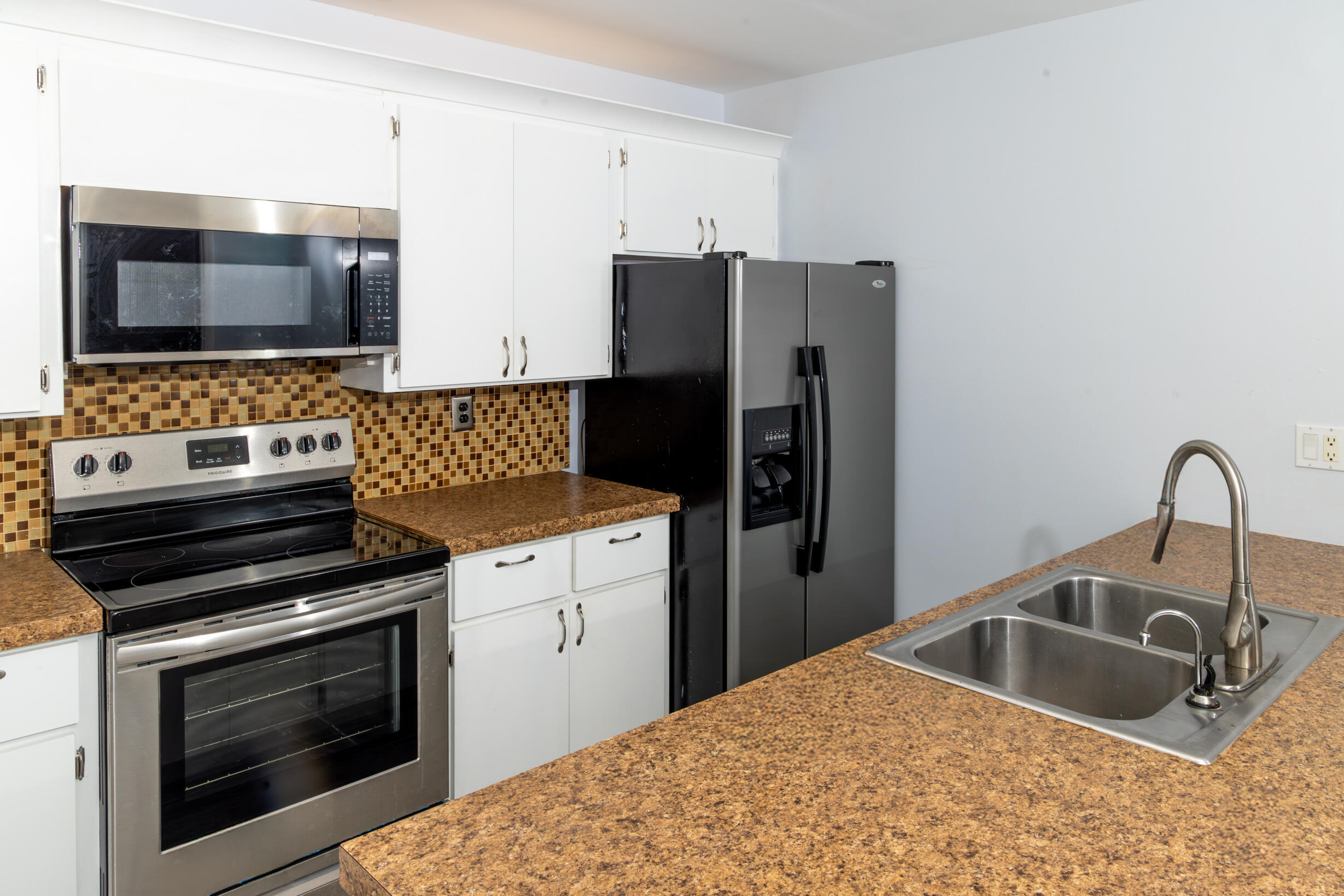 7406 74th Way Property Photo 9