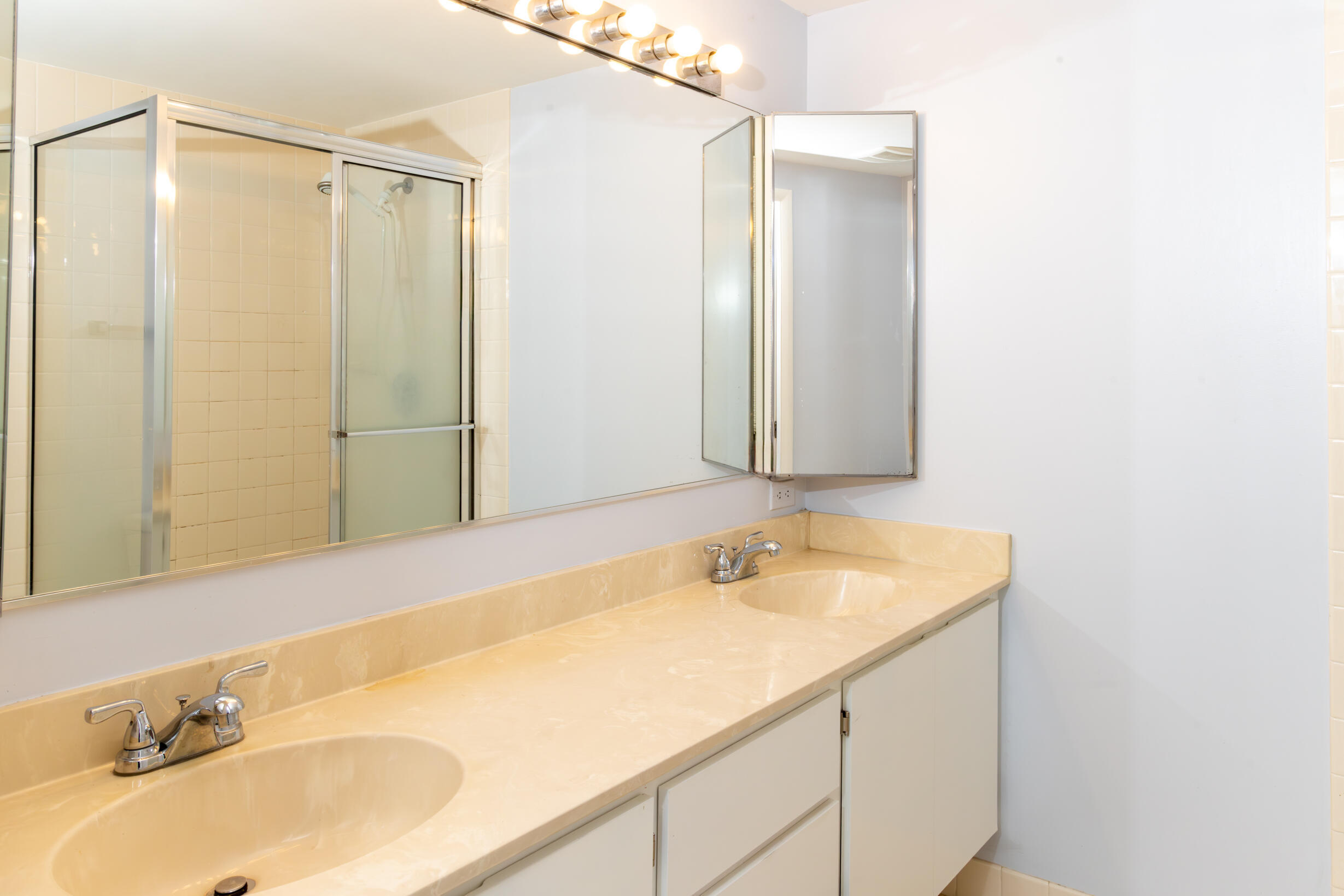 7406 74th Way Property Photo 24