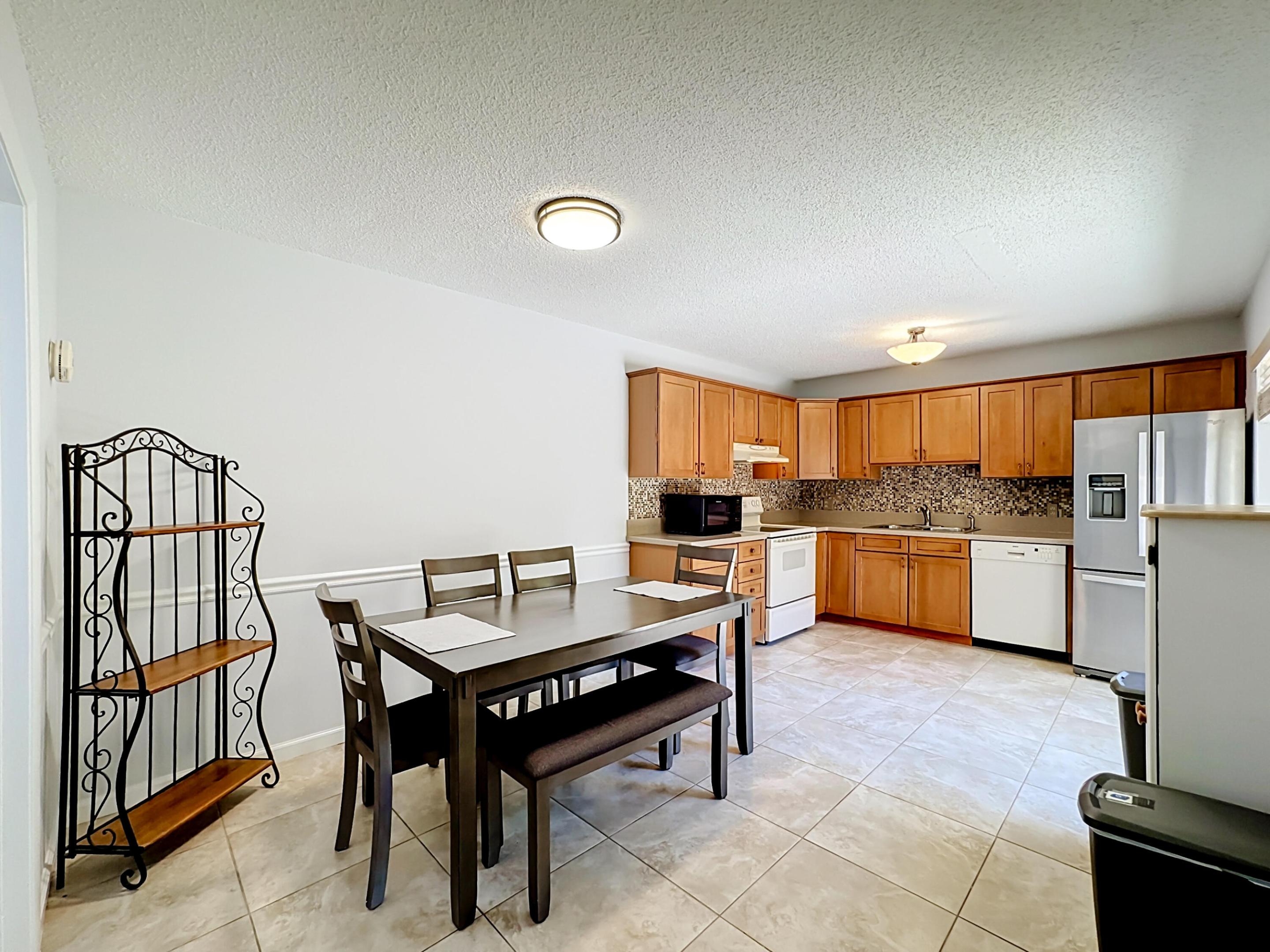 3192 Se Brook Street Property Photo 15