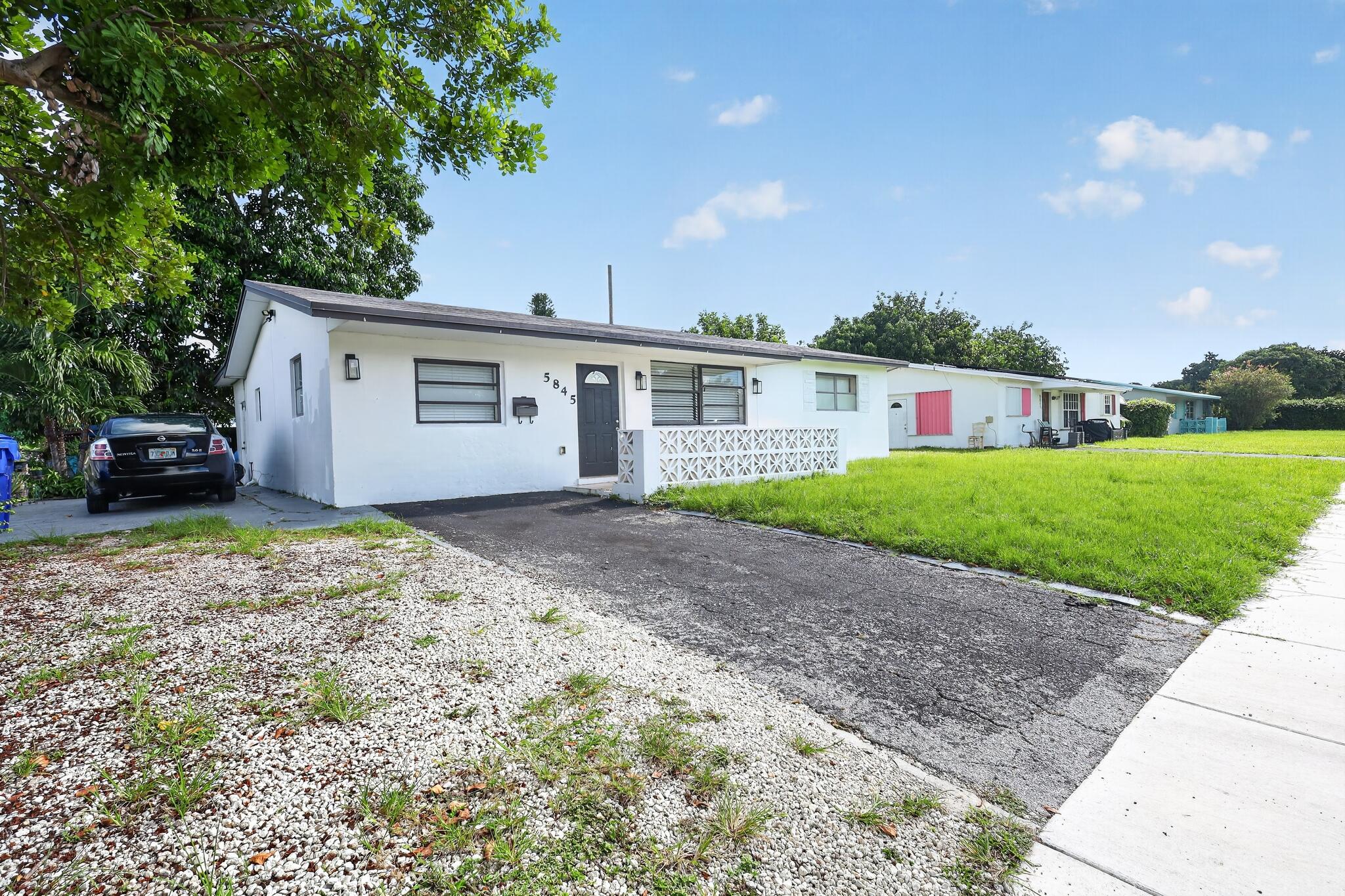 5845 Arthur Street Property Photo 2