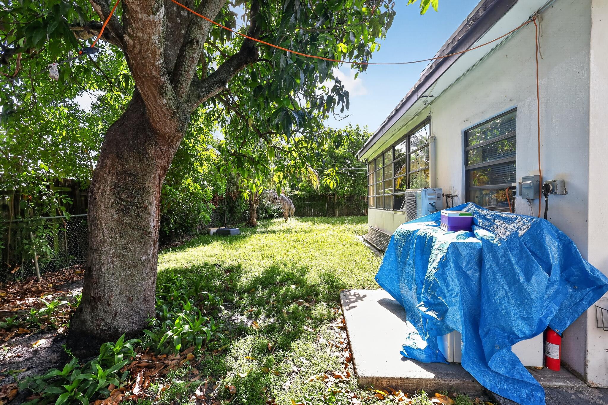 5845 Arthur Street Property Photo 4