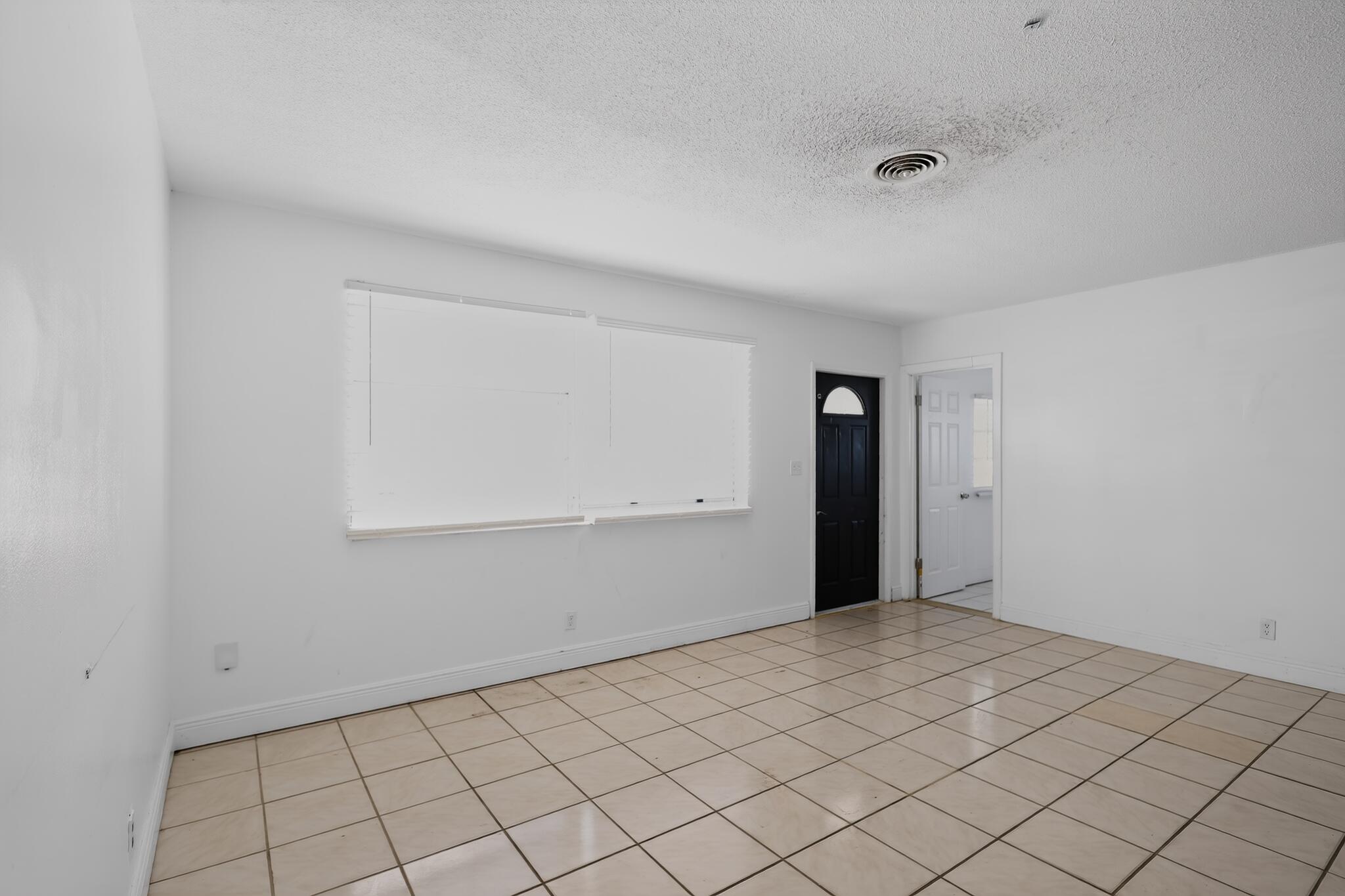 5845 Arthur Street Property Photo 7