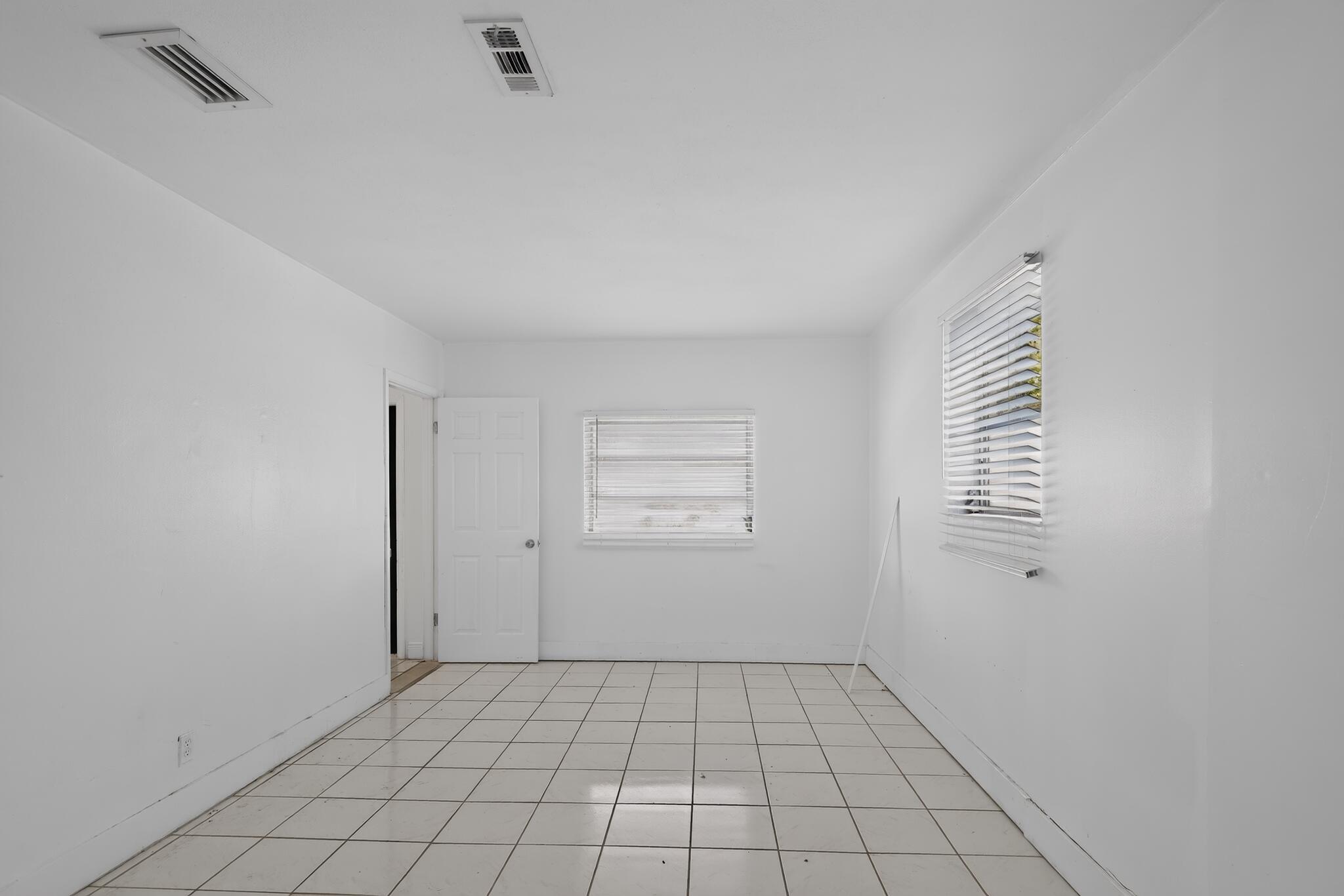 5845 Arthur Street Property Photo 22
