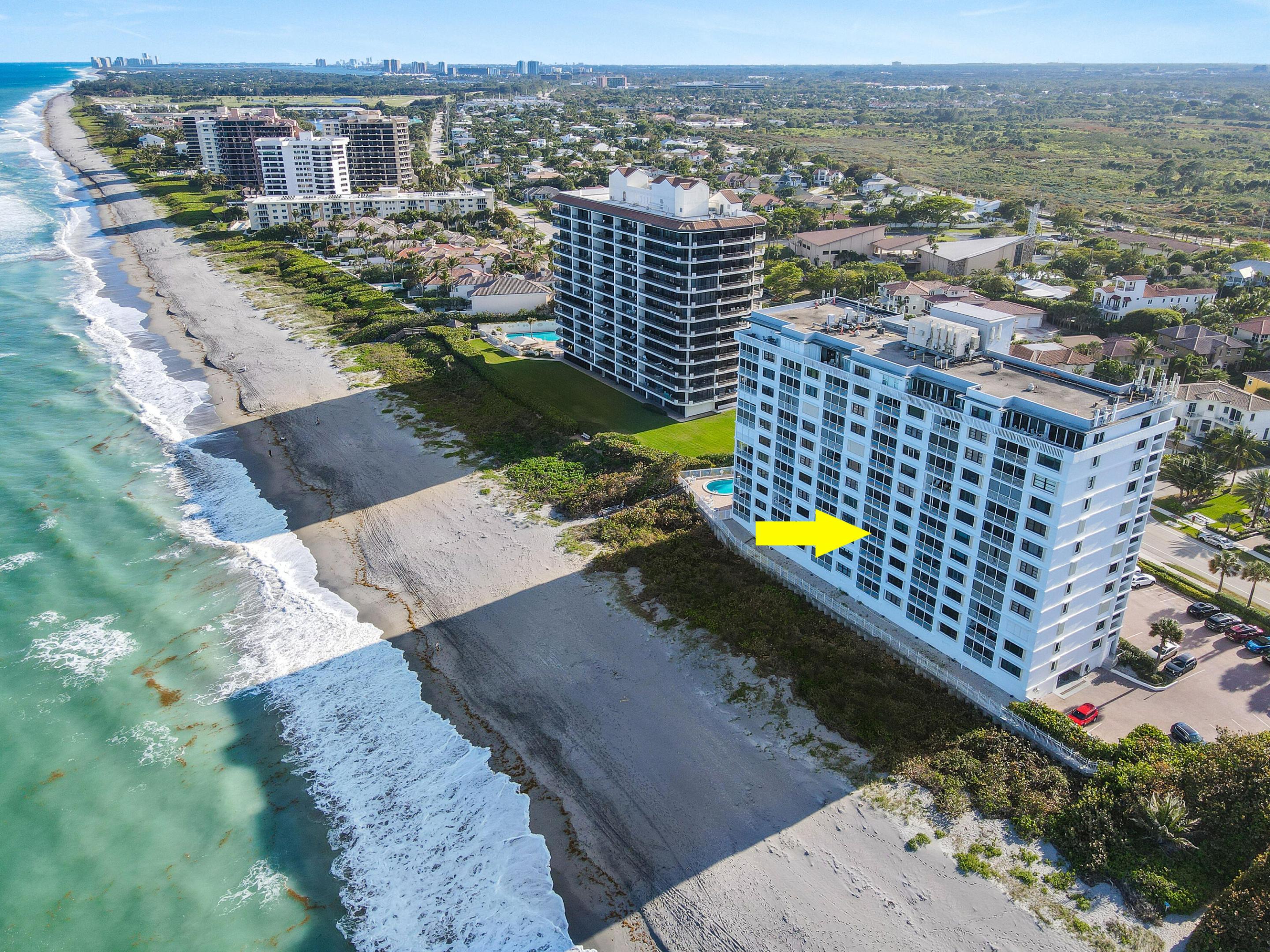 840 Ocean Drive 404 Property Photo 2