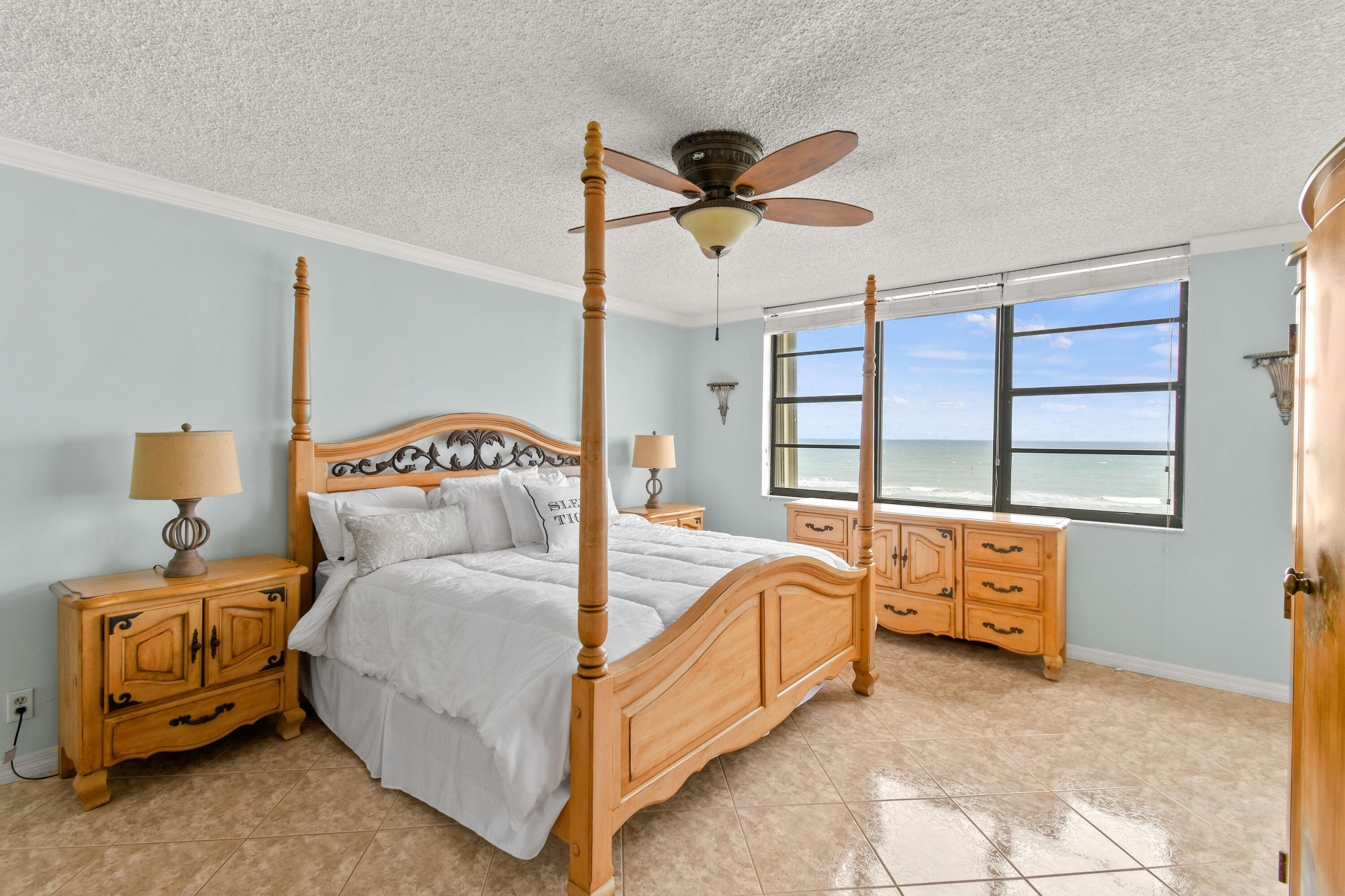840 Ocean Drive 404 Property Photo 24