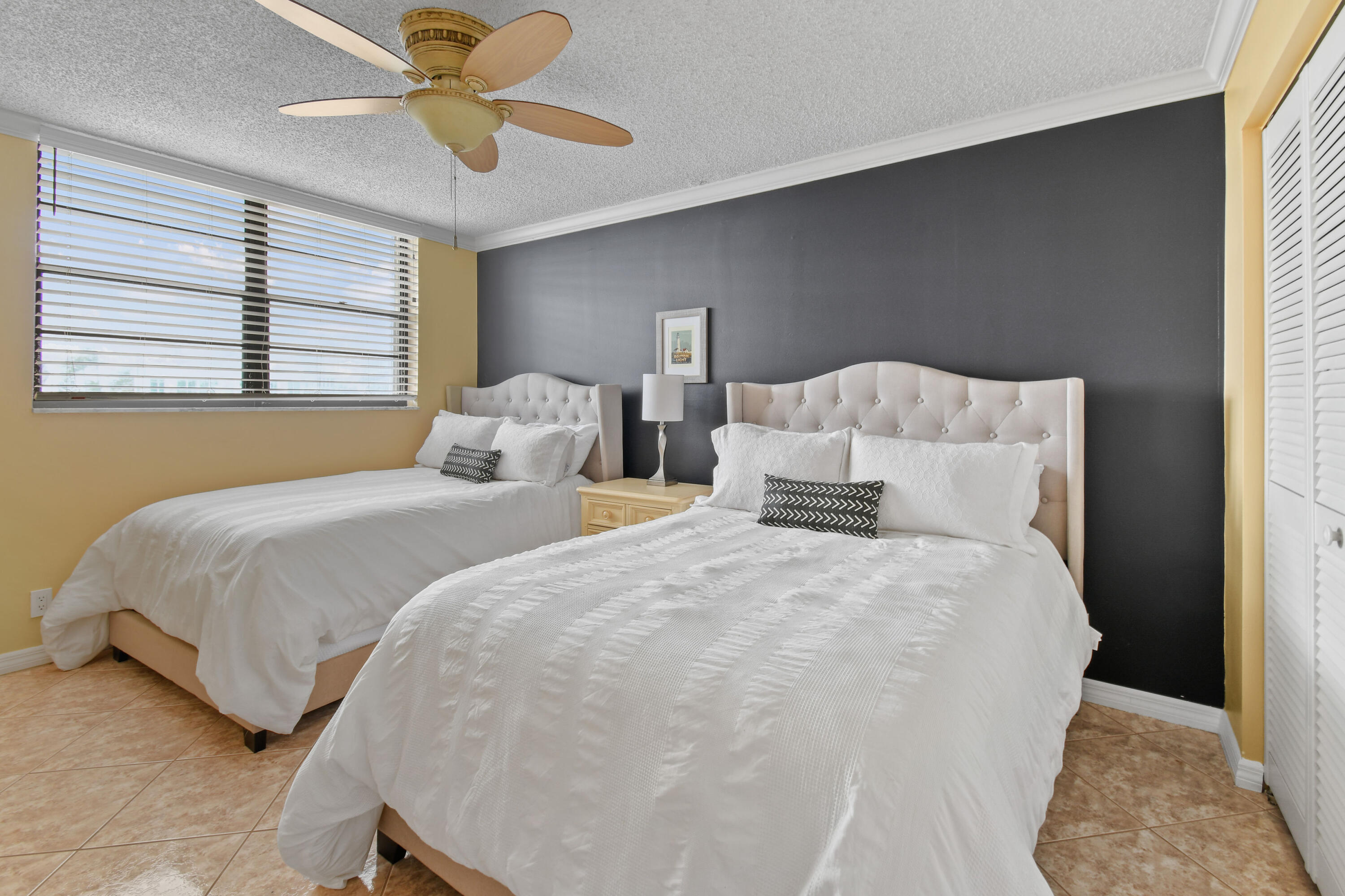 840 Ocean Drive 404 Property Photo 29