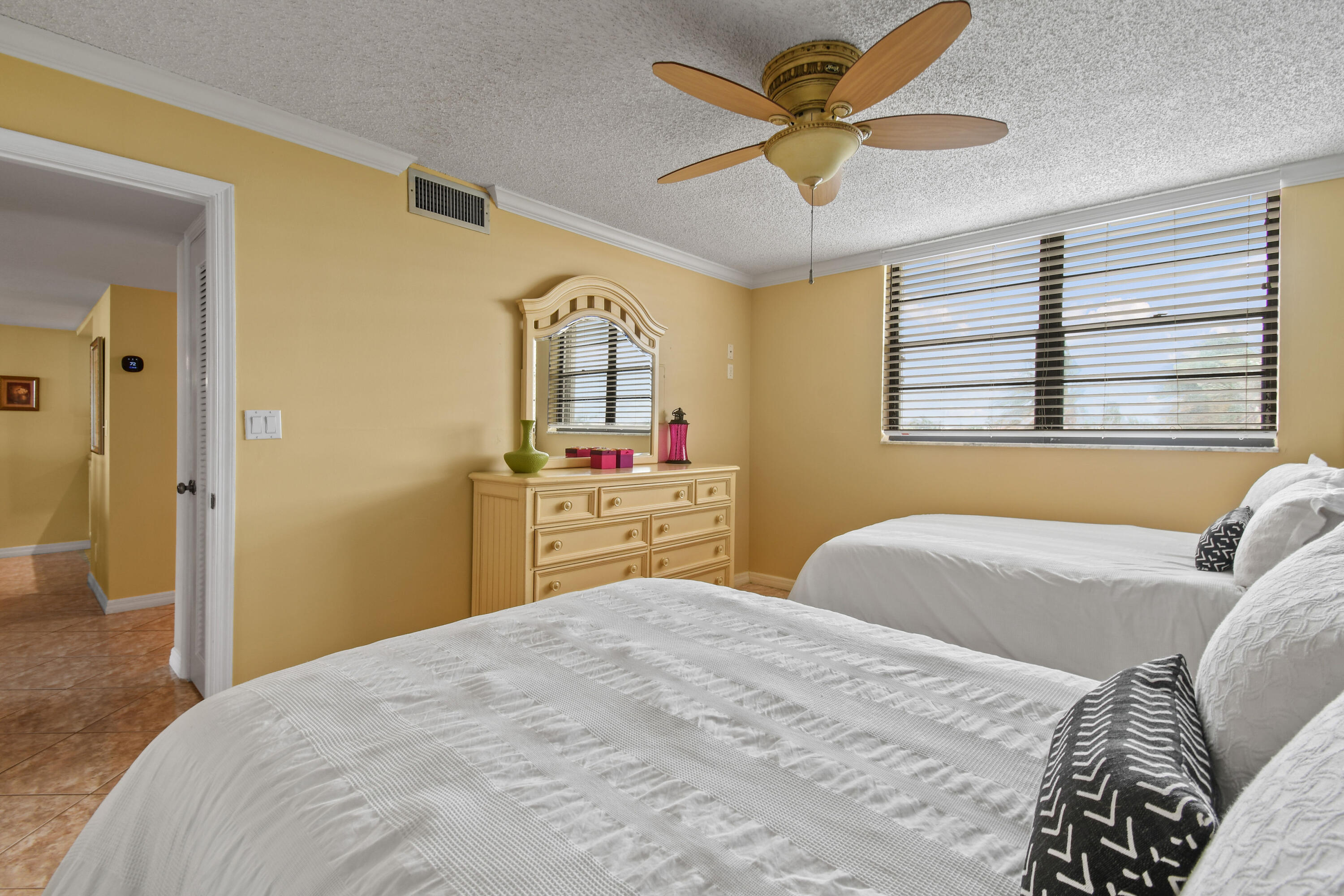 840 Ocean Drive 404 Property Photo 30