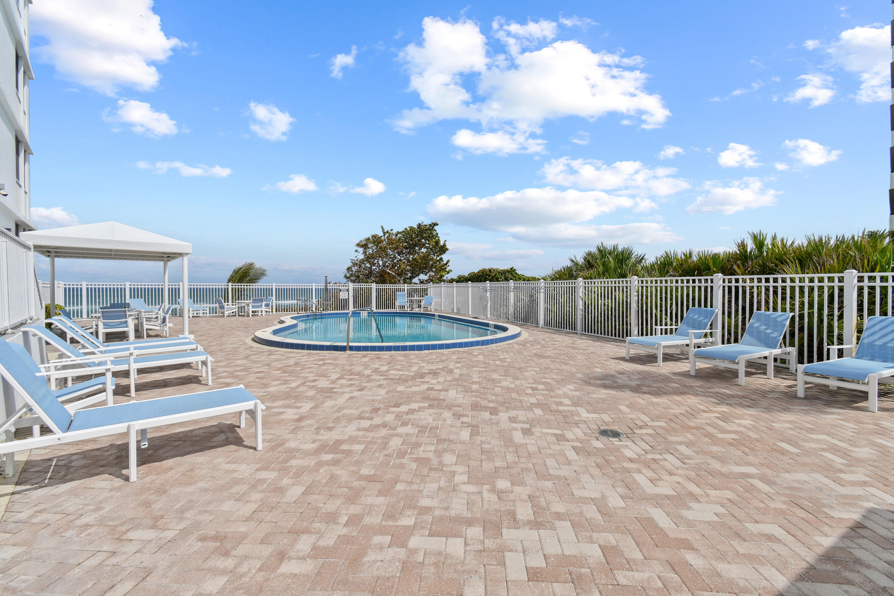 840 Ocean Drive 404 Property Photo 36