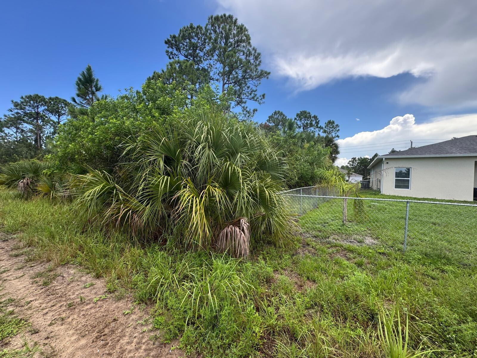 527 Paigo Street Se Property Photo 3