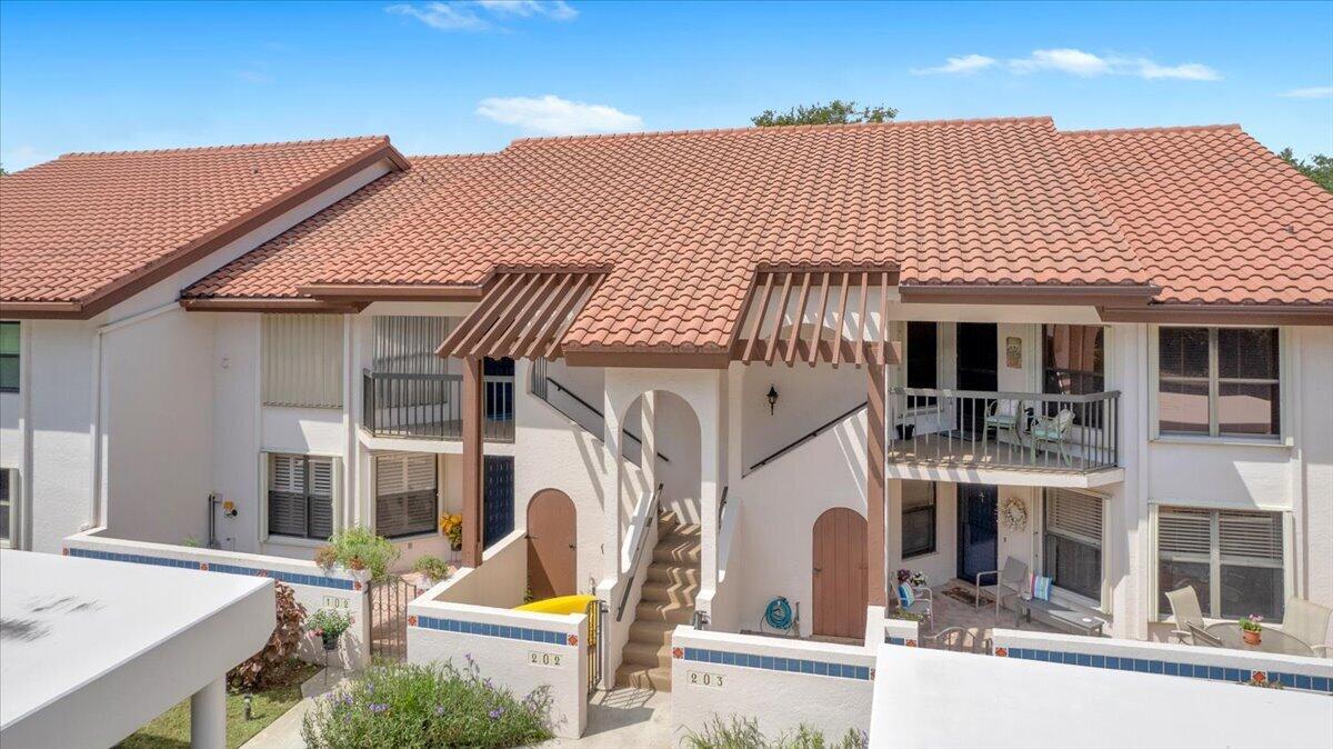 6050 Se Martinique Drive 102 Property Photo 1