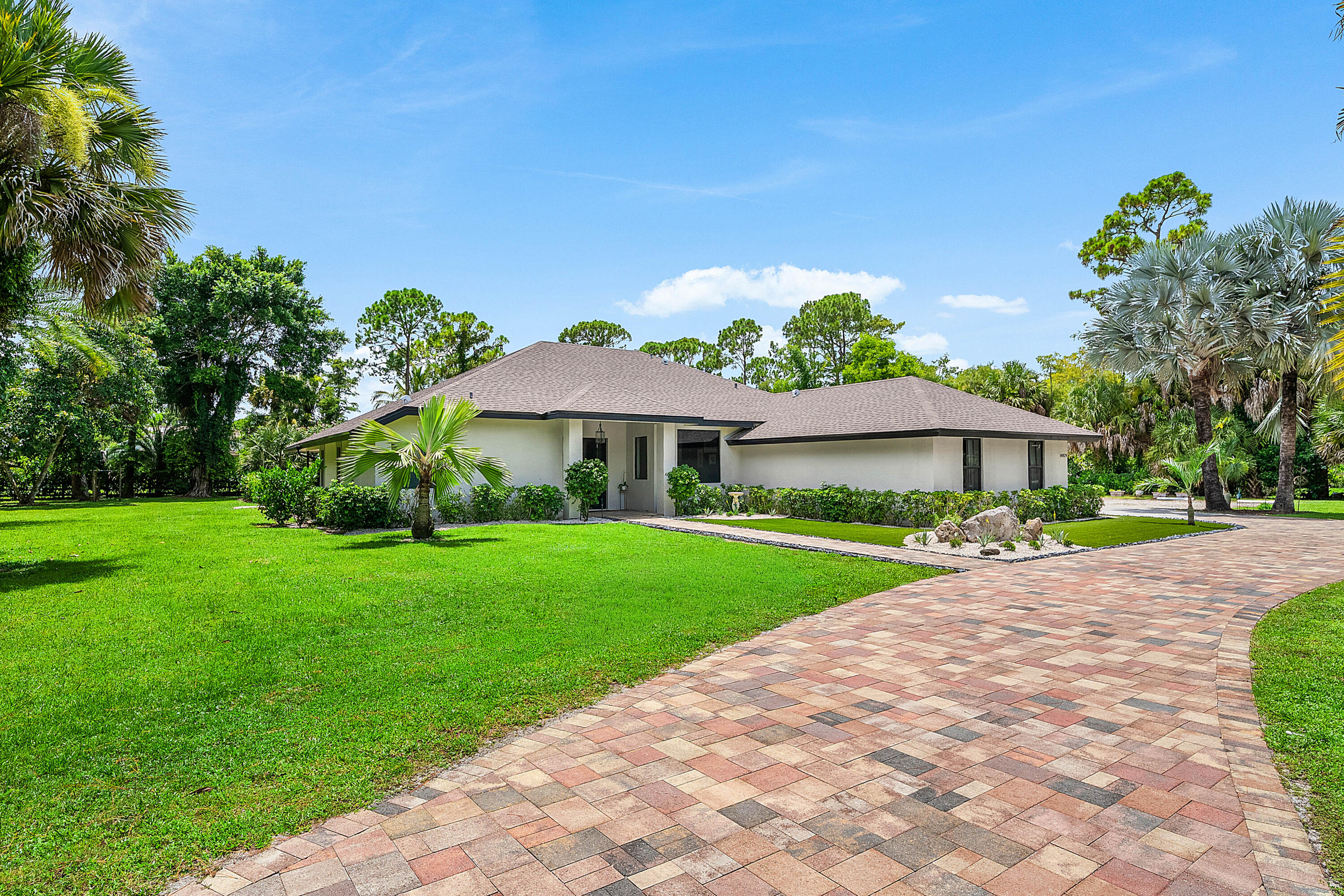 14829 Stirrup Lane Property Photo 3
