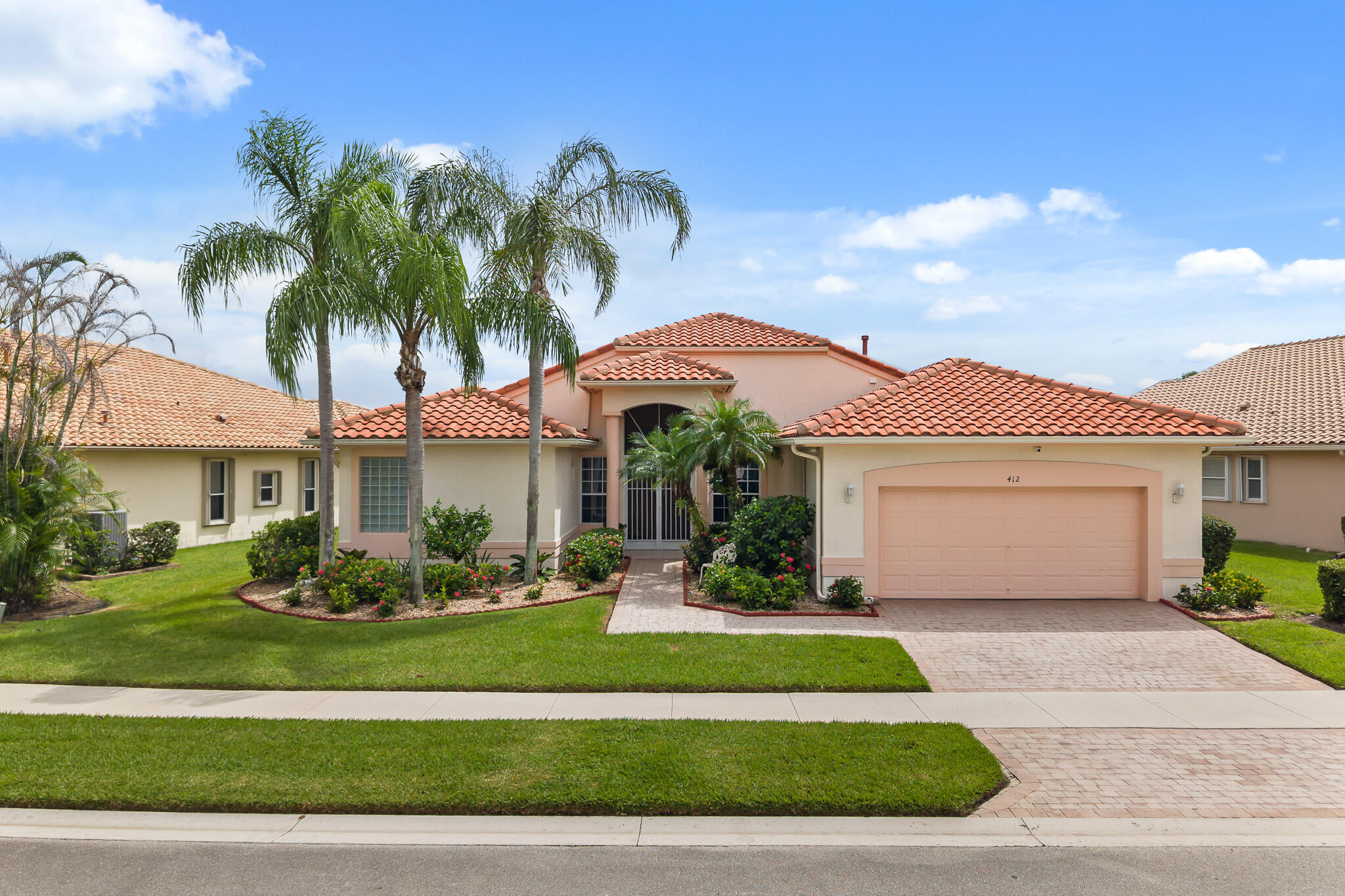 412 Nw Aqua Vista Lane Property Photo 1