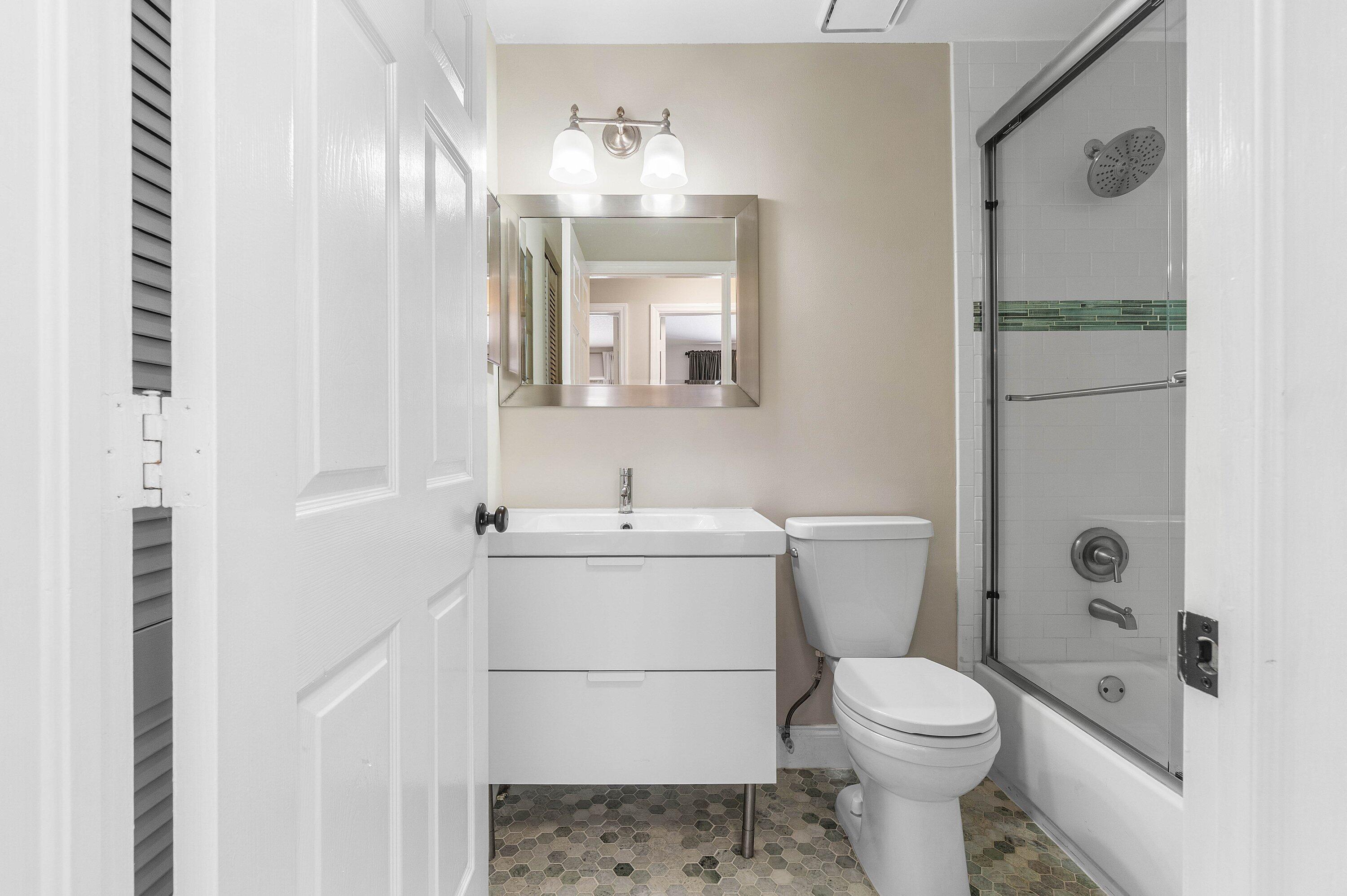 1215 E Lancewood Place Property Photo 17