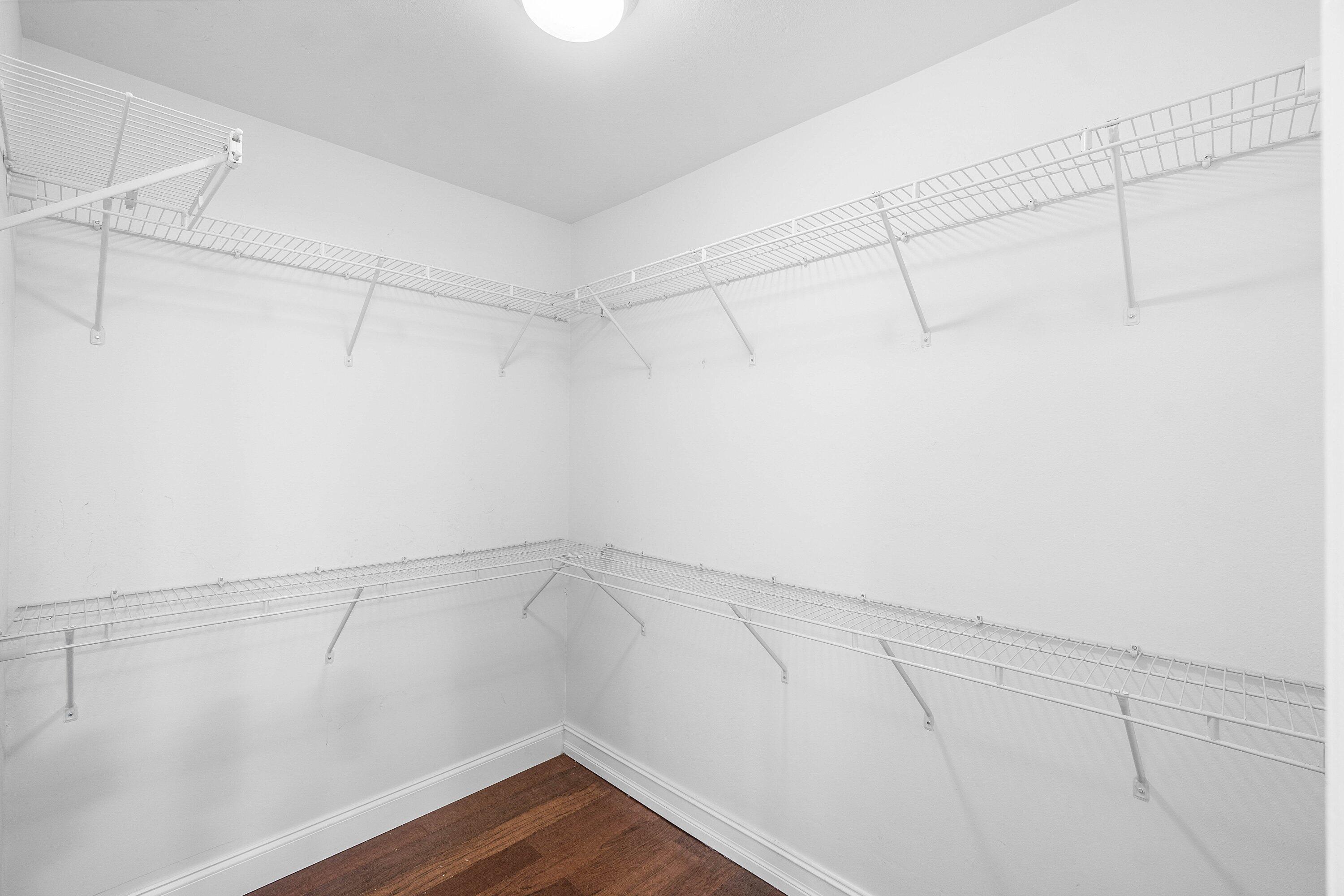 1215 E Lancewood Place Property Photo 24