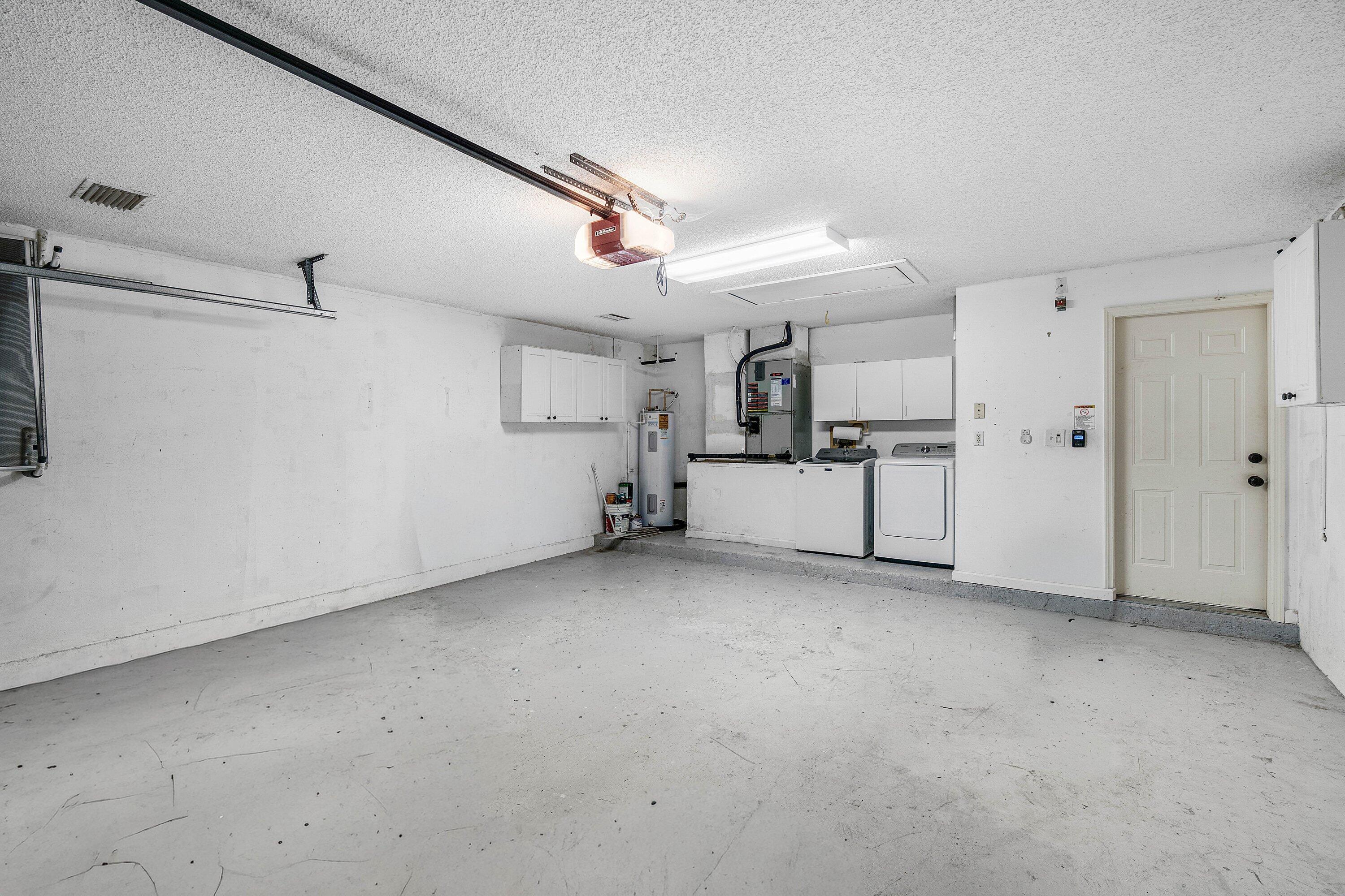 1215 E Lancewood Place Property Photo 28