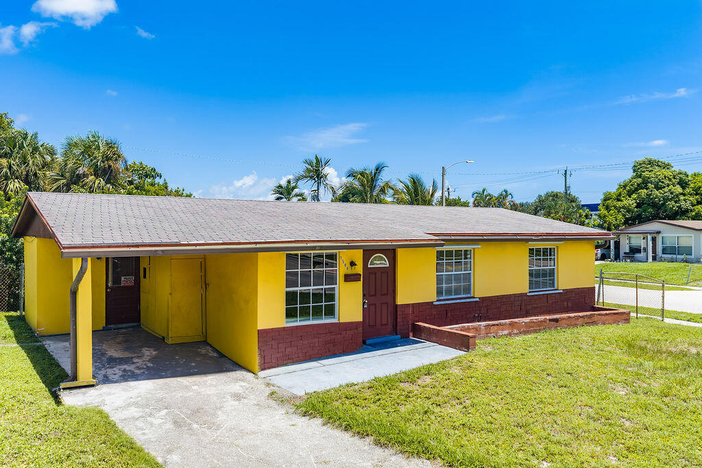 1500 W 13TH Street W