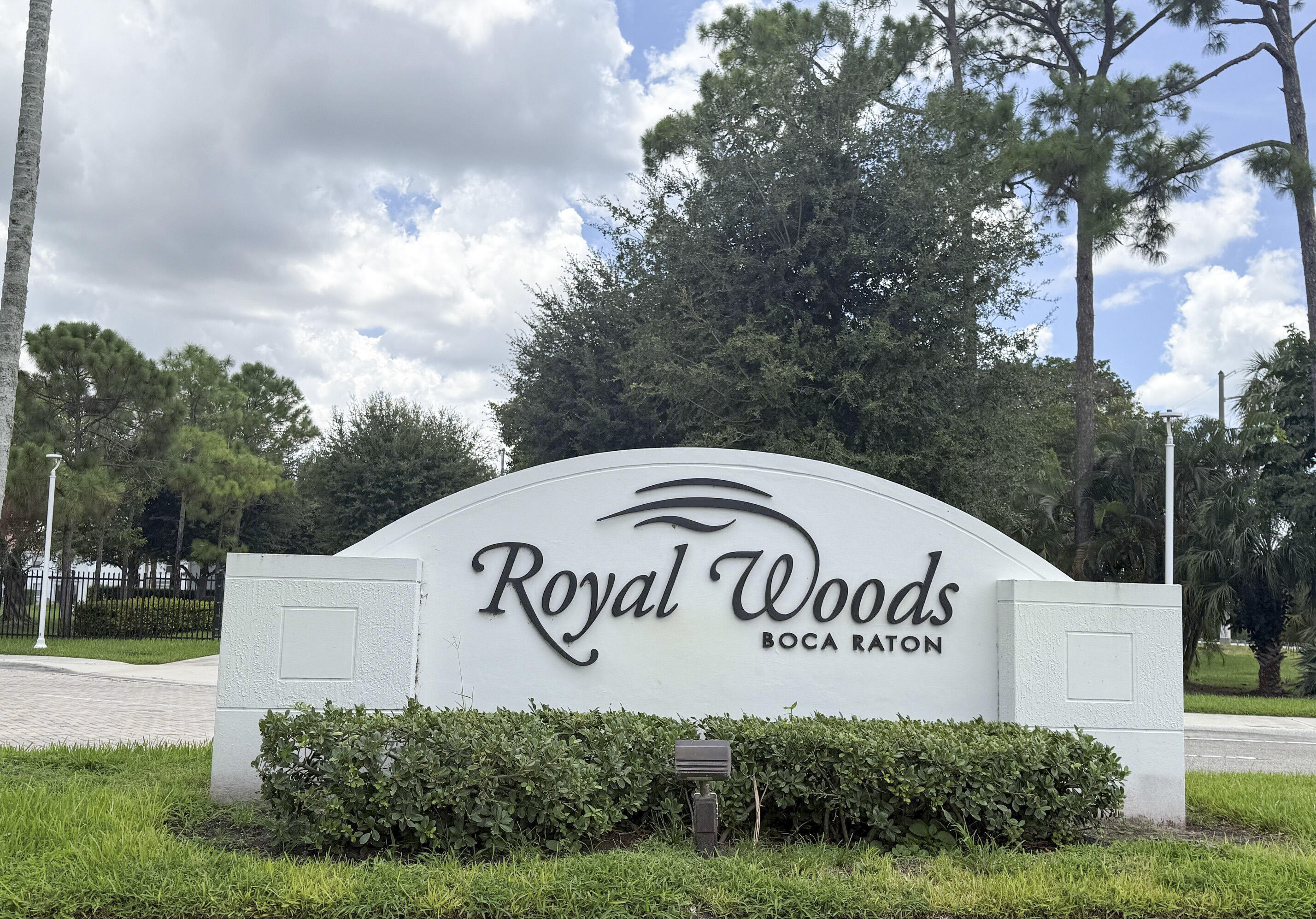 22162 Majestic Woods Way Property Photo 1