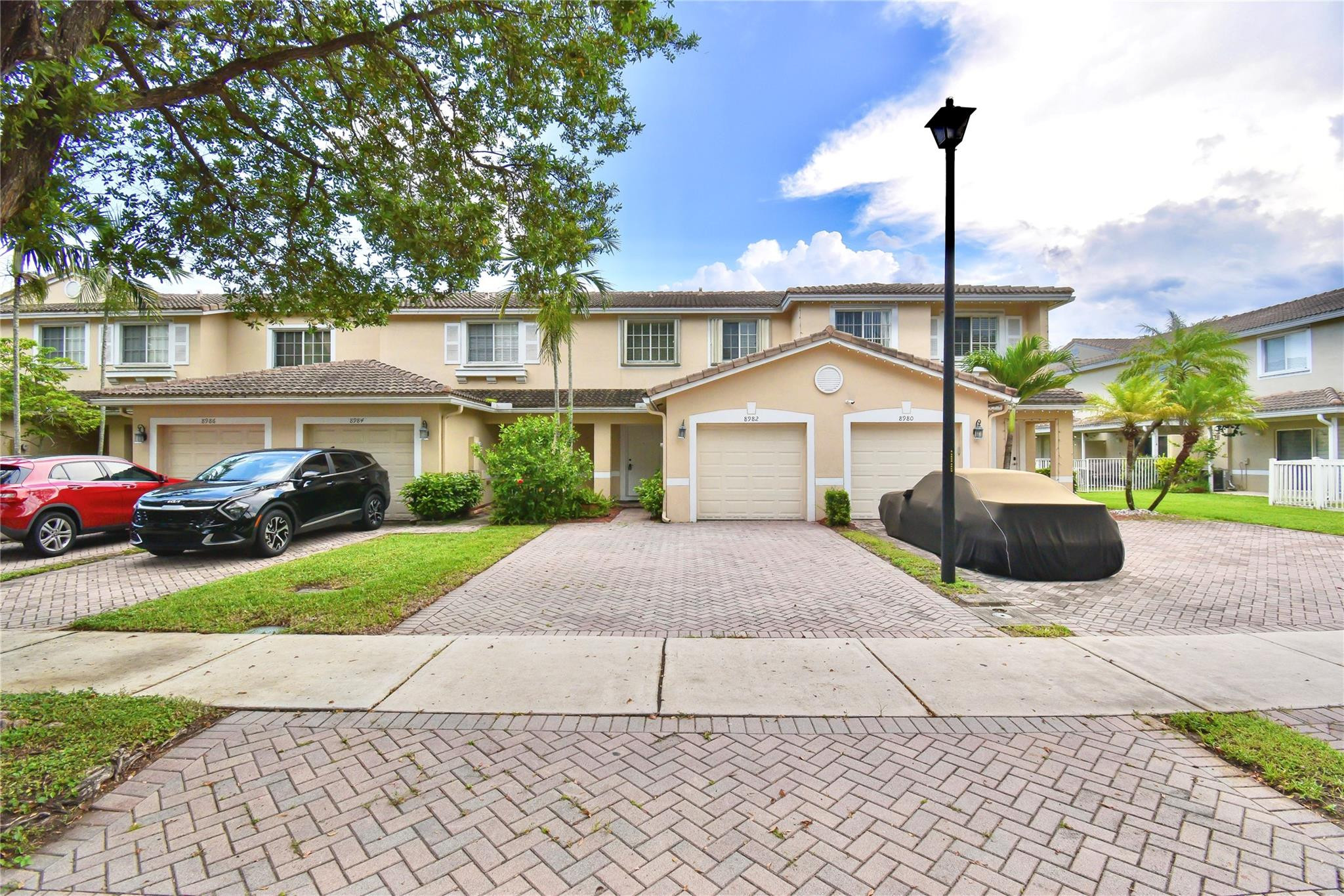 8982 Chambers Street Property Photo 2