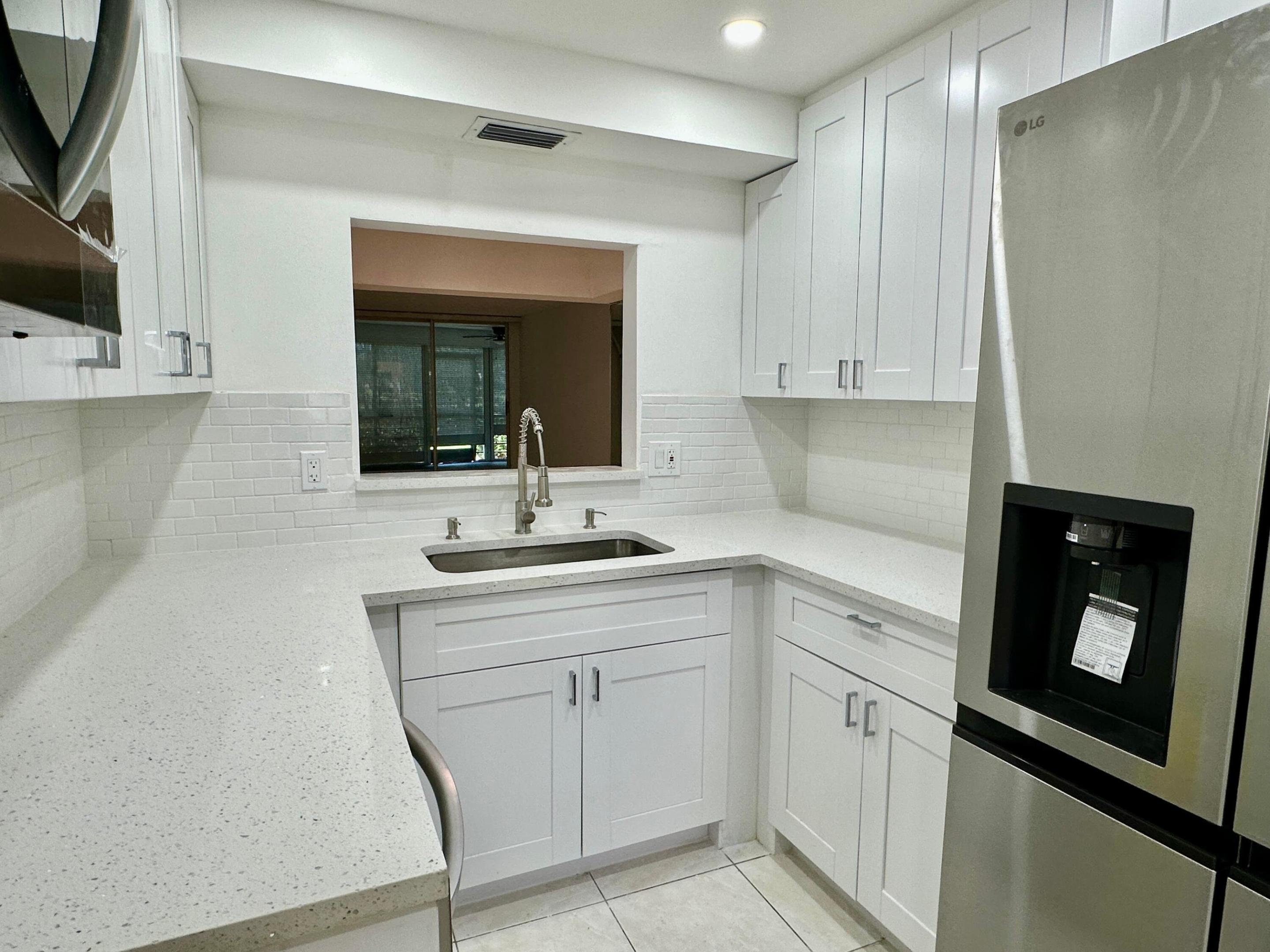 23099 Barwood Lane N 109 Property Photo 1