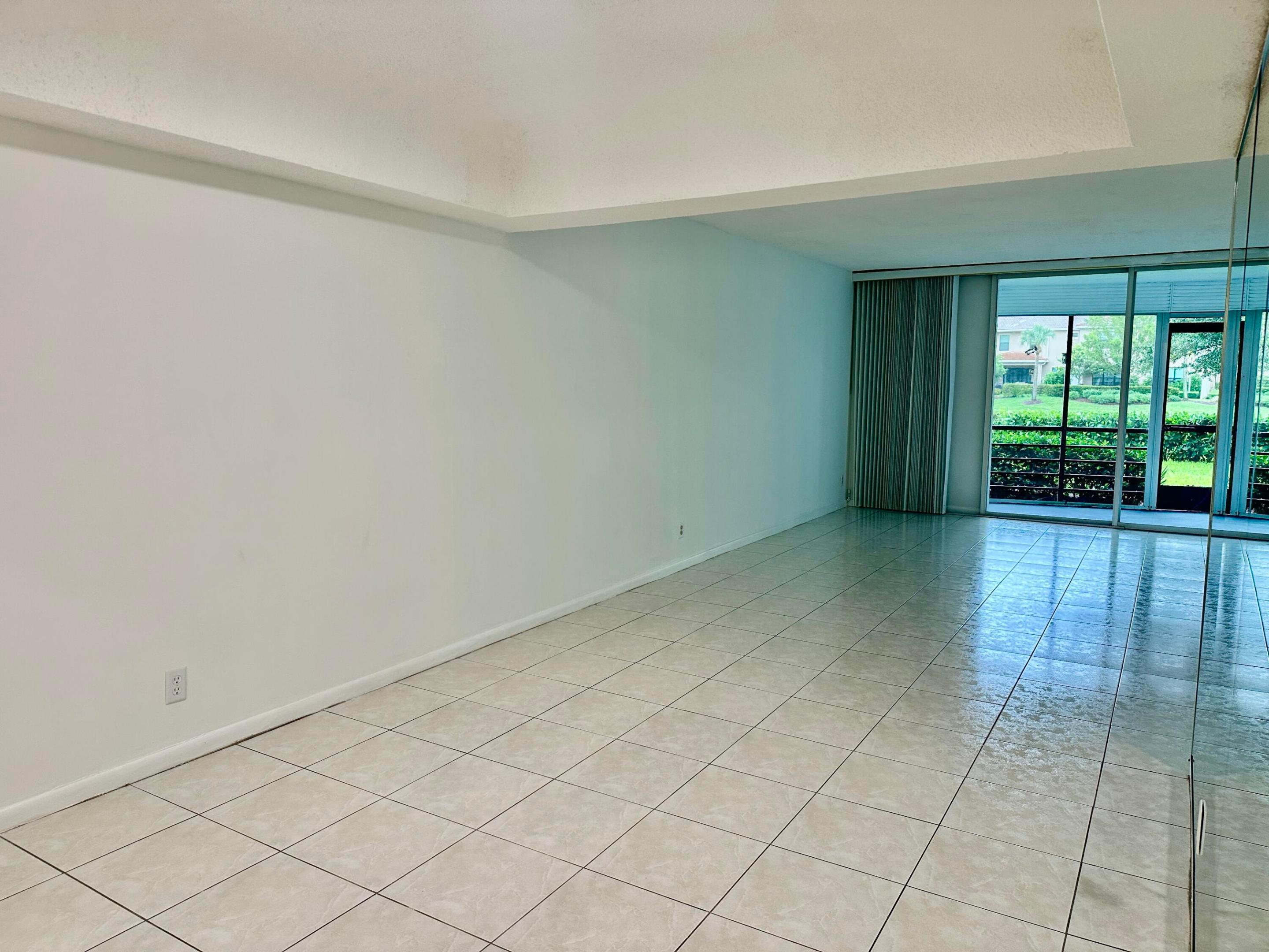 23099 Barwood Lane N 109 Property Photo 11