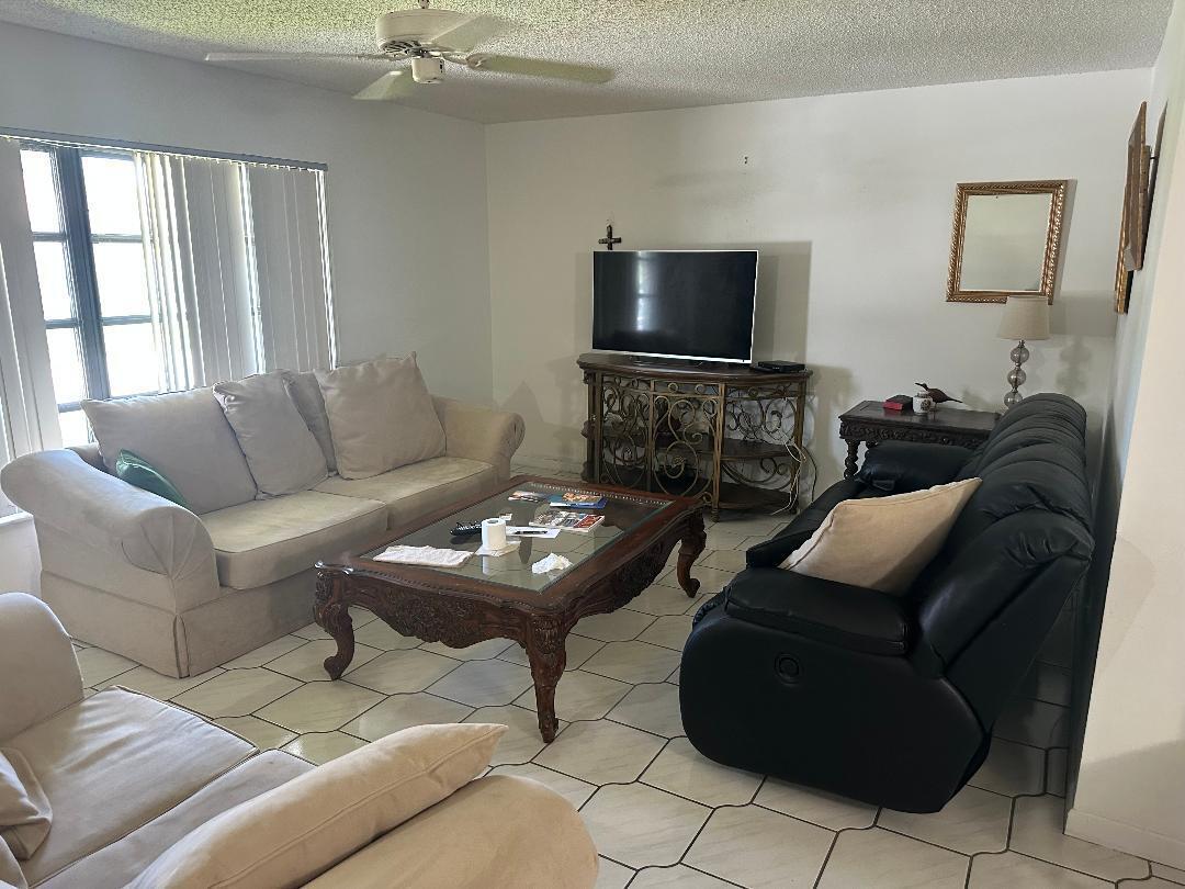6310 Tall Cypress Circle Property Photo 4