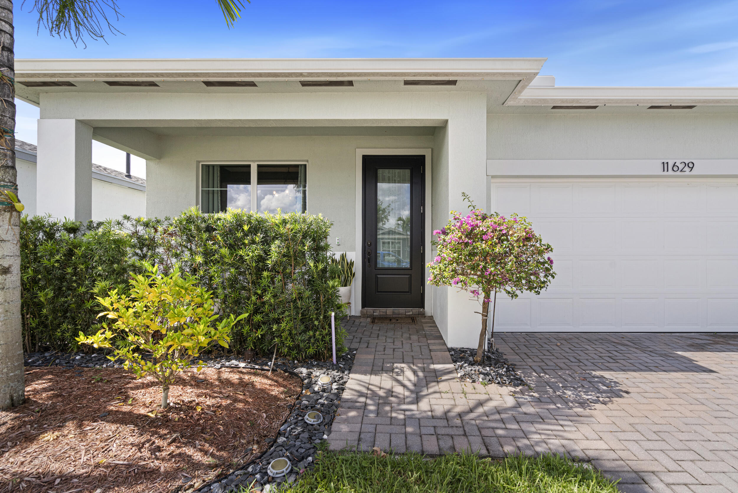 11629 Sw Lyra Drive Property Photo 4