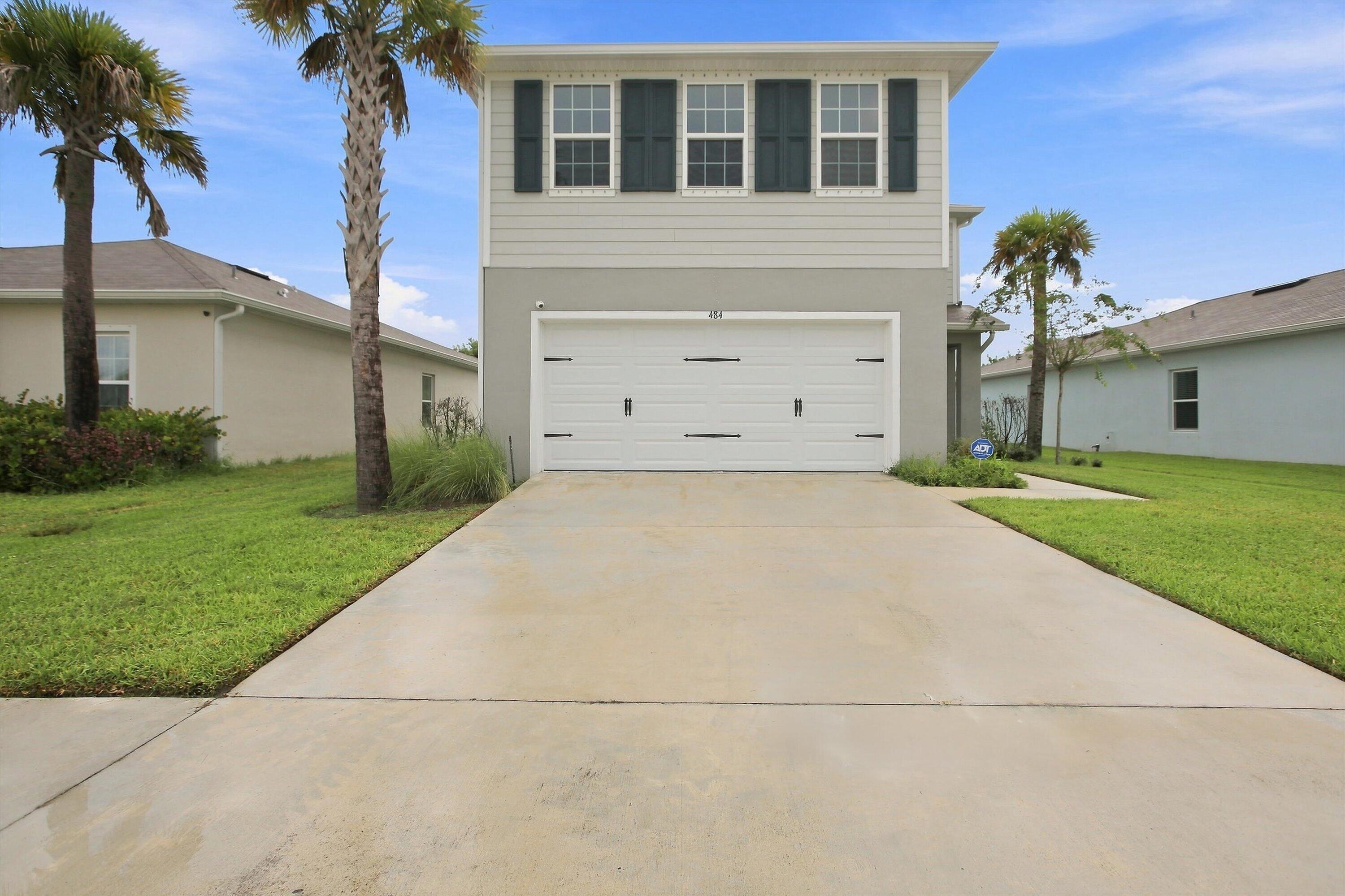 484 Cherimoya Street Property Photo 3