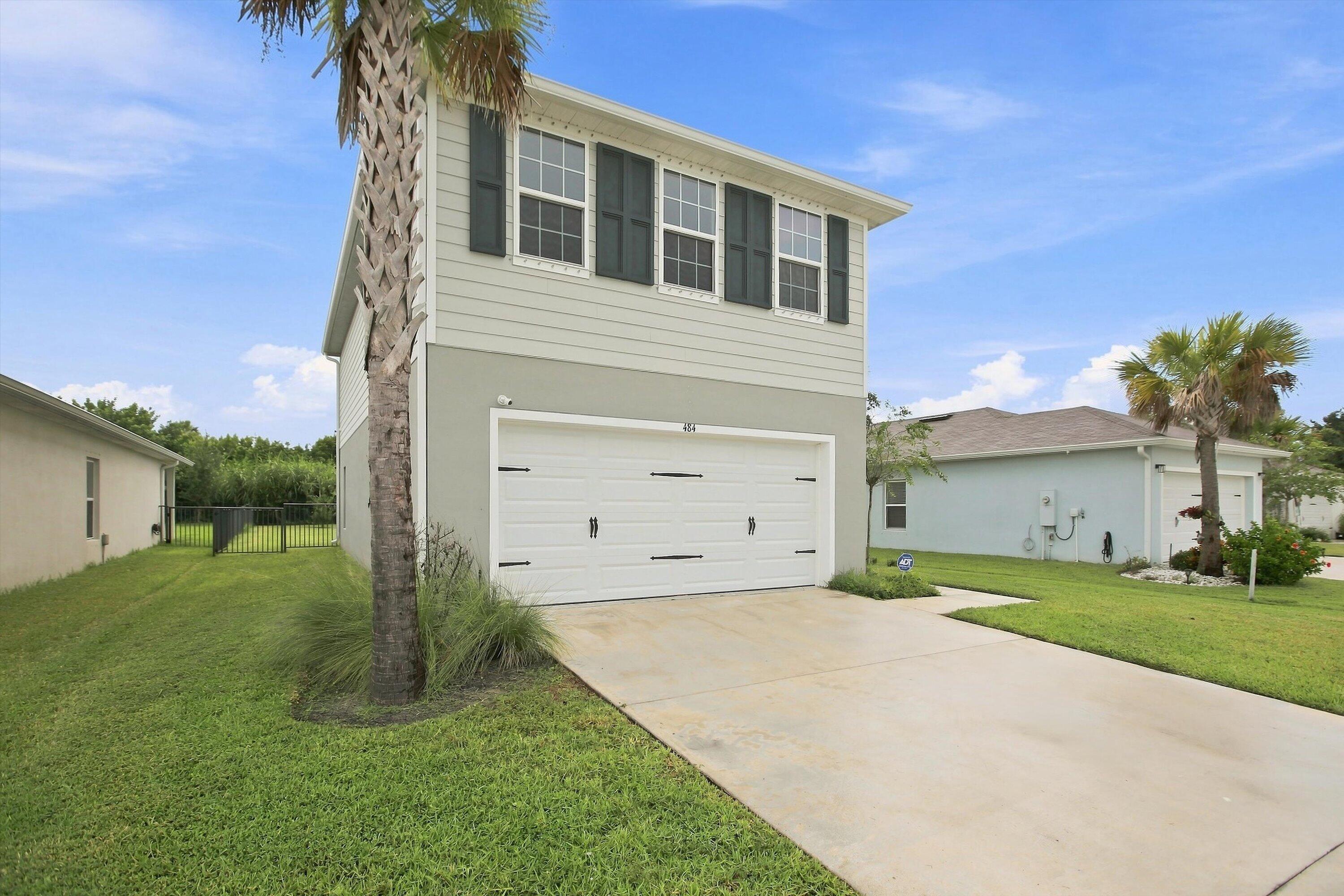 484 Cherimoya Street Property Photo 4