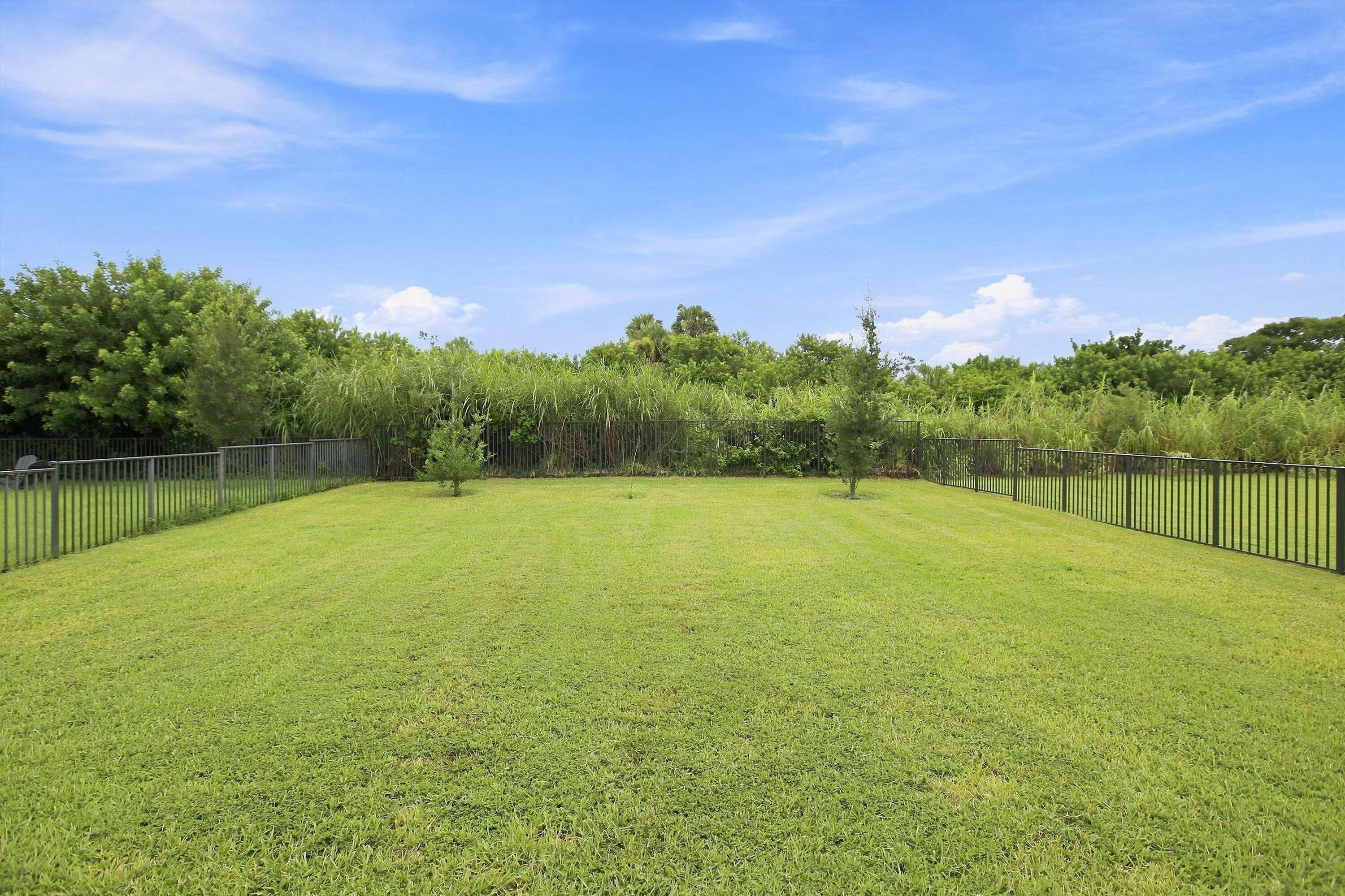 484 Cherimoya Street Property Photo 20