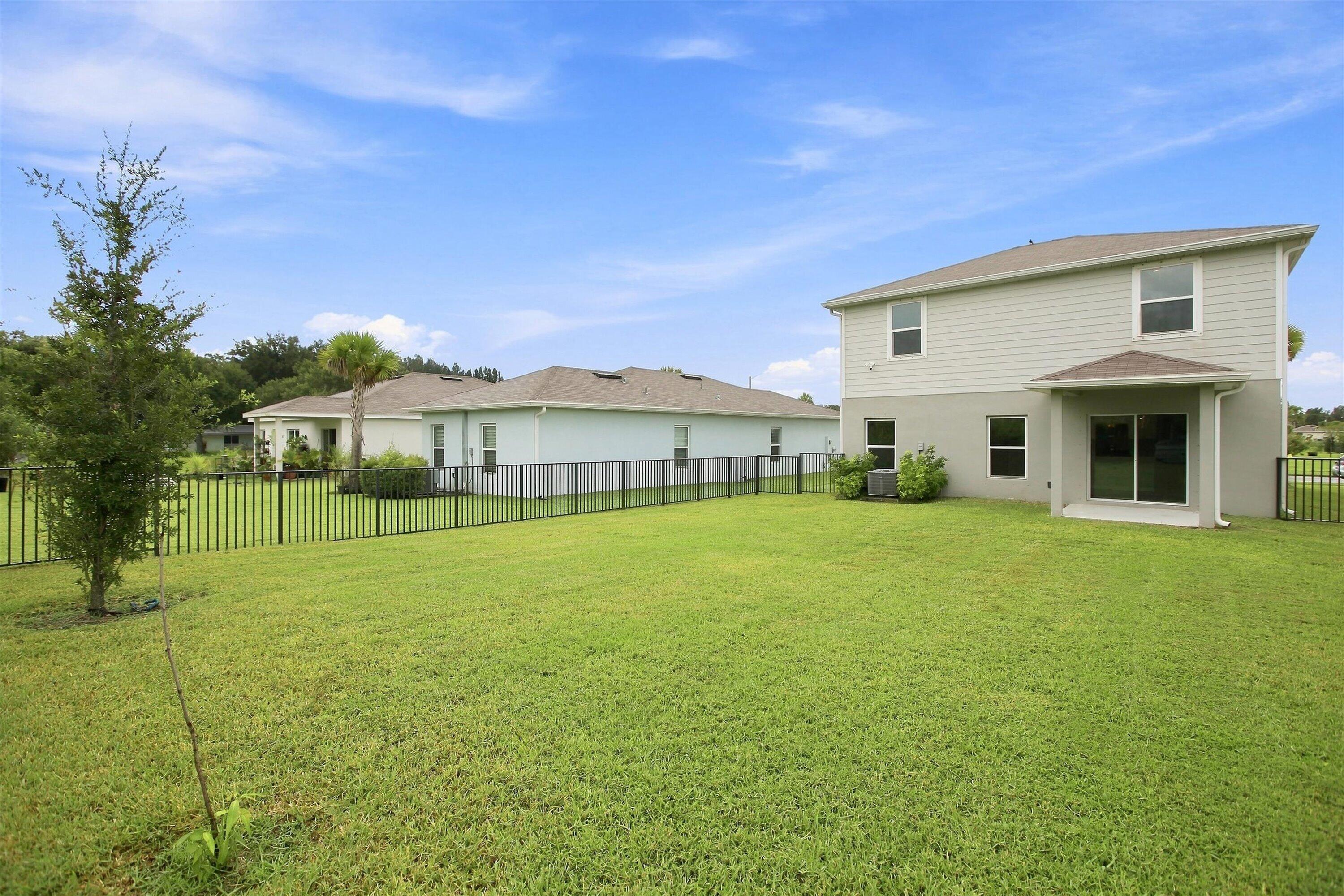 484 Cherimoya Street Property Photo 24
