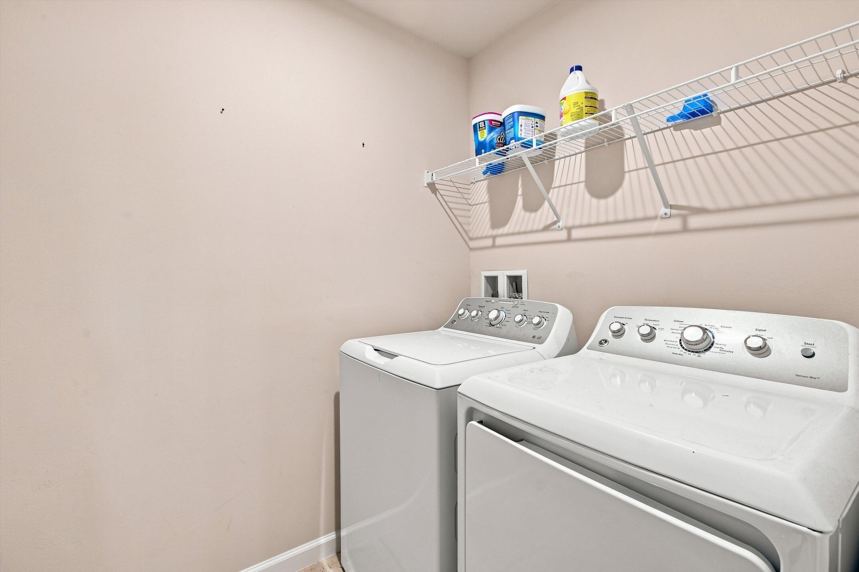 484 Cherimoya Street Property Photo 27