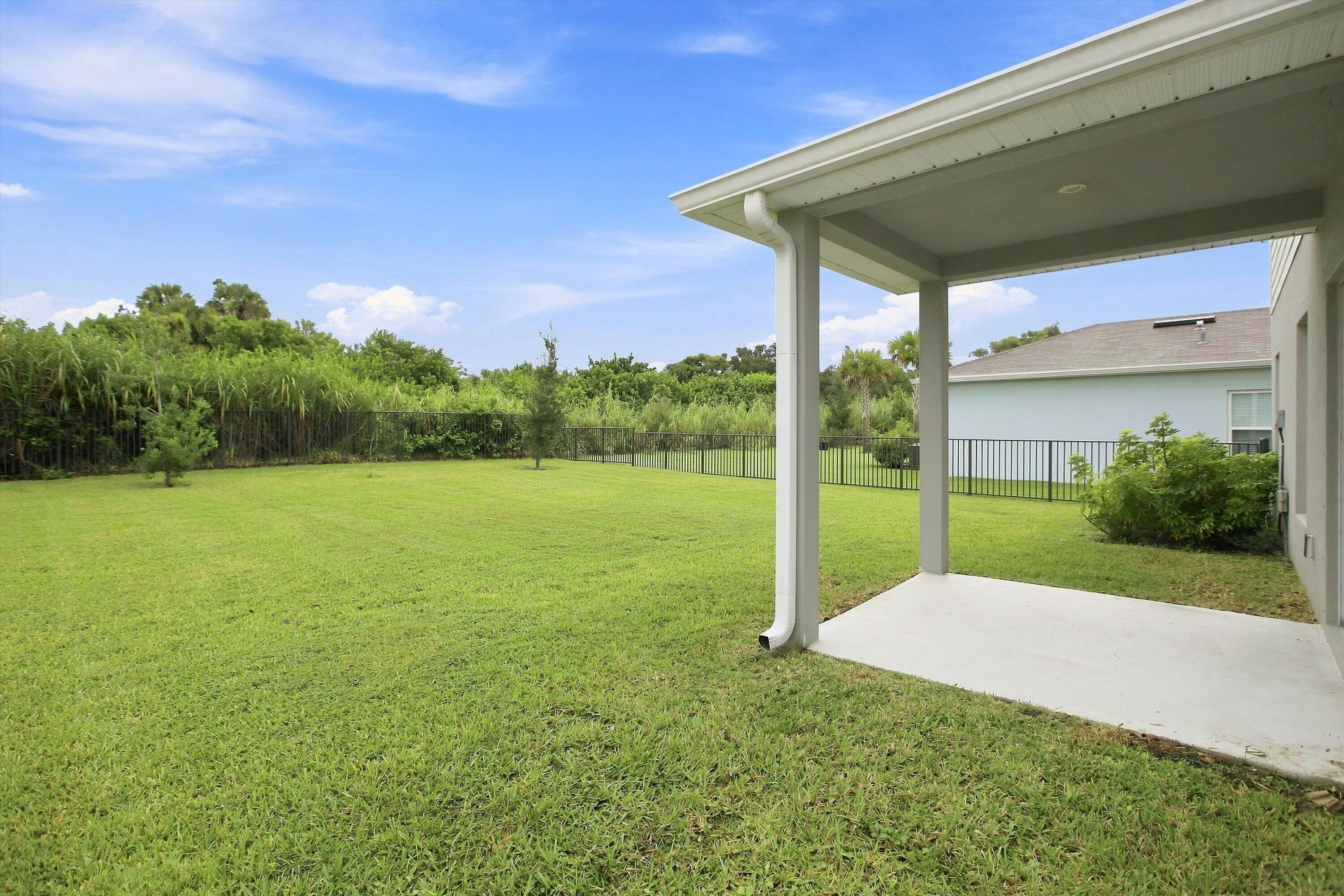 484 Cherimoya Street Property Photo 30