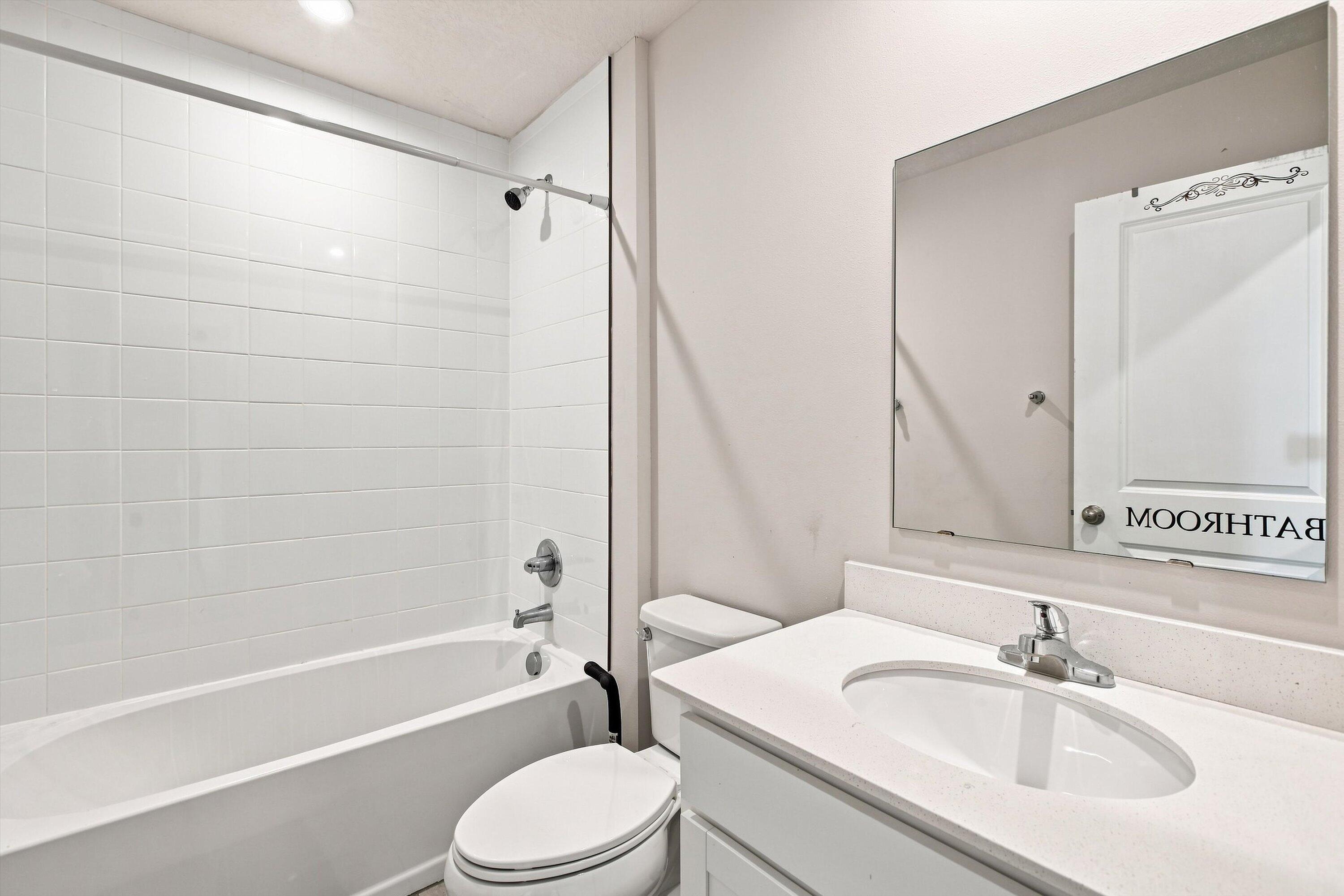 484 Cherimoya Street Property Photo 35