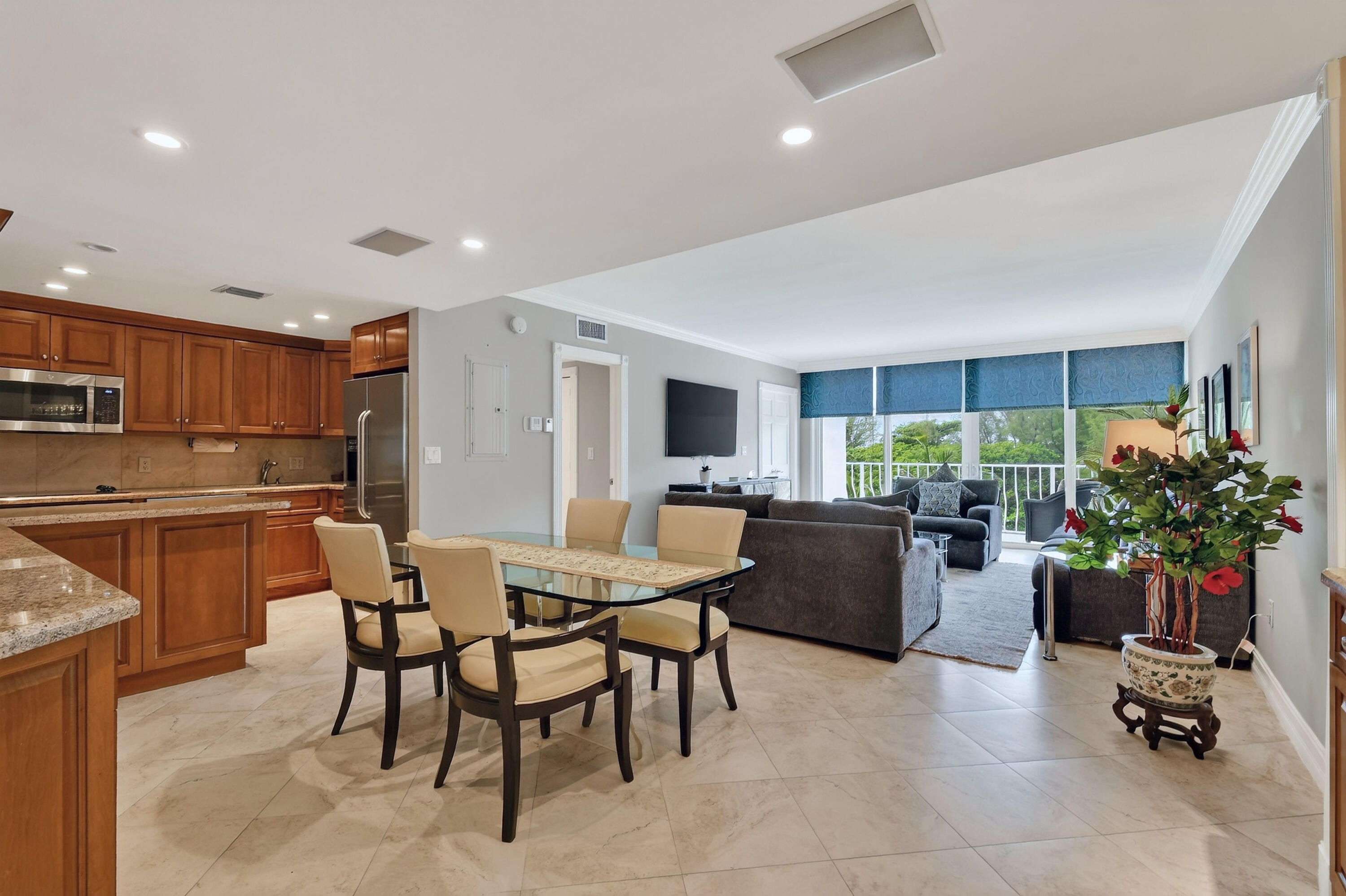 2774 S Ocean Boulevard 506 Property Photo 11