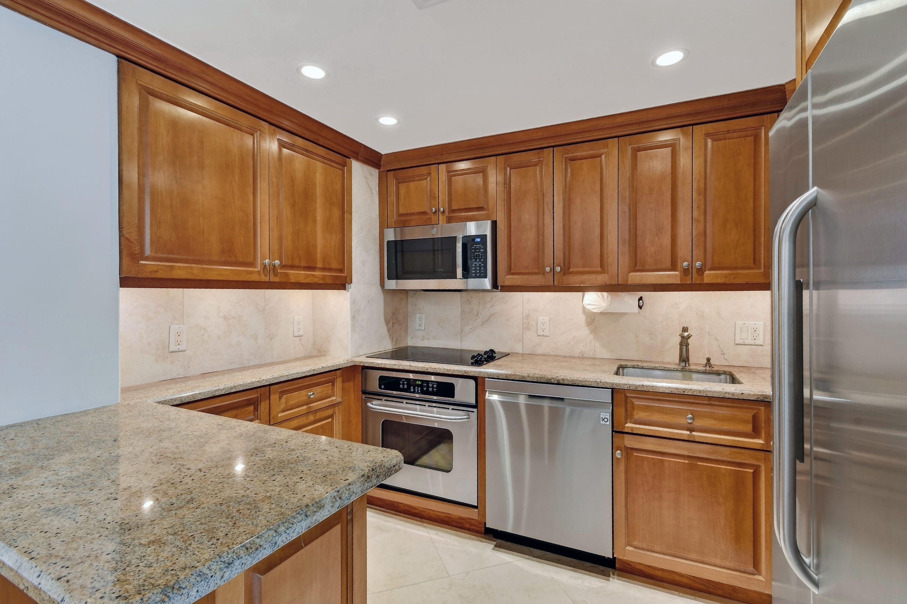 2774 S Ocean Boulevard 506 Property Photo 15