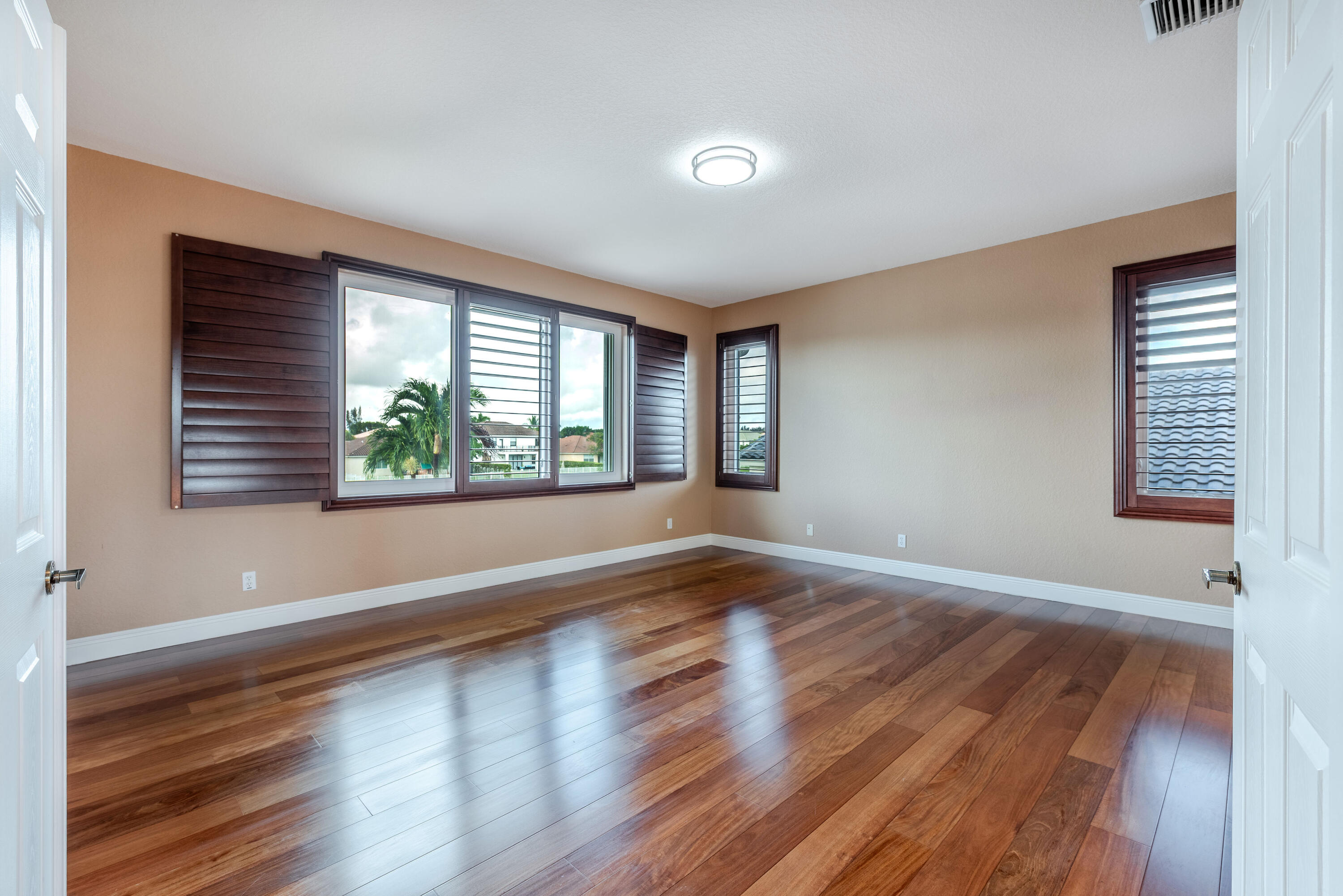 112 Isola Circle Property Photo 20