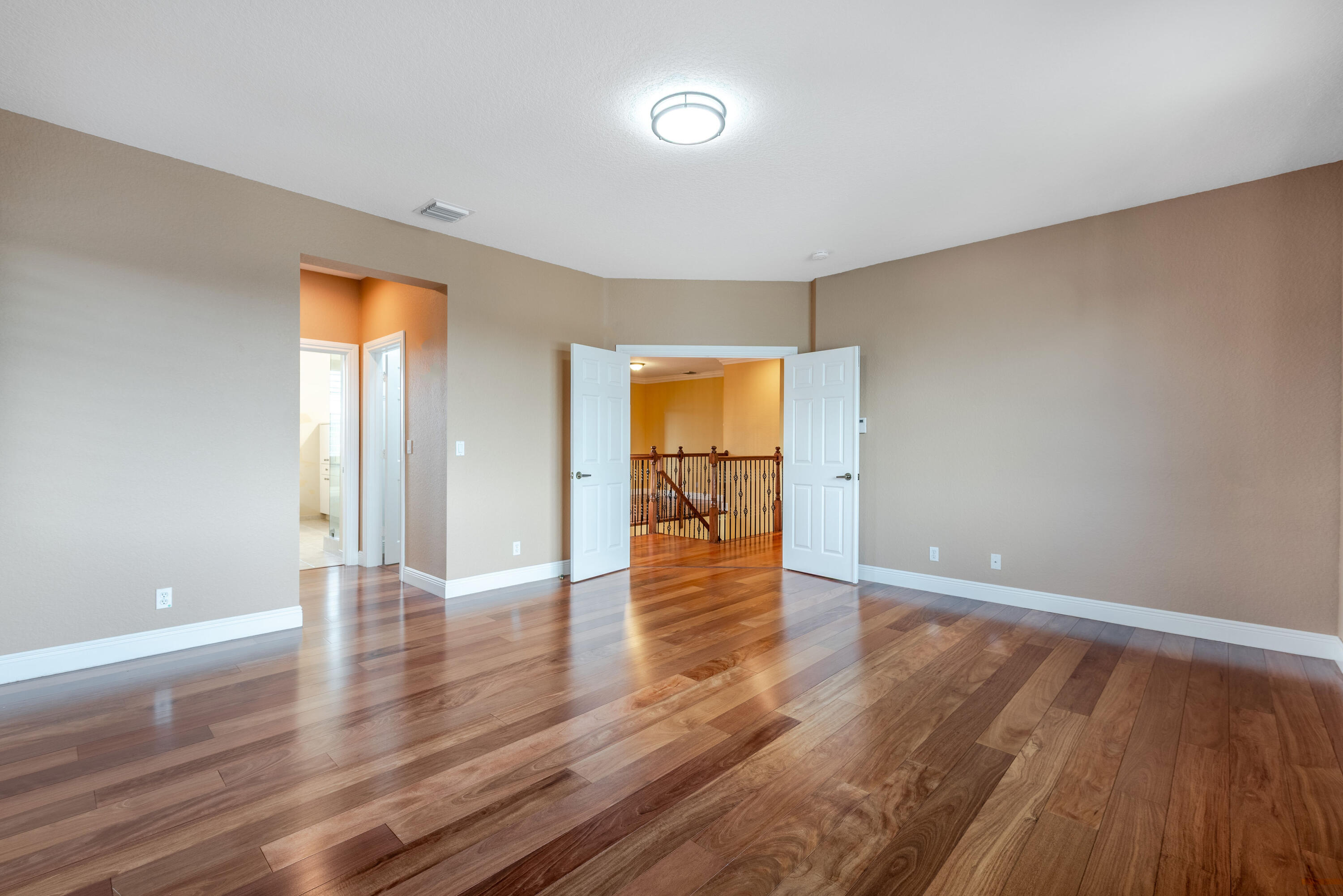 112 Isola Circle Property Photo 21