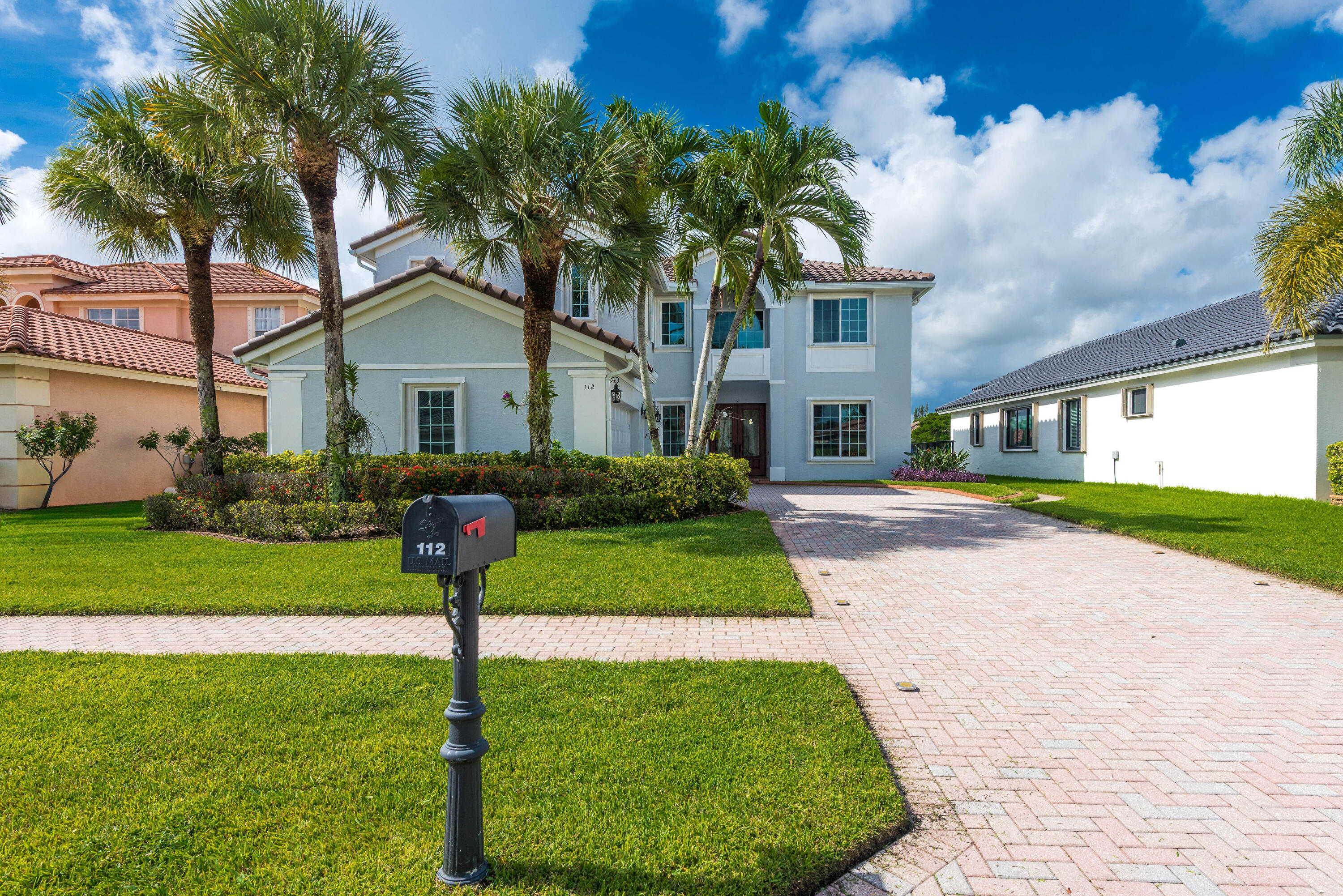 112 Isola Circle Property Photo 44