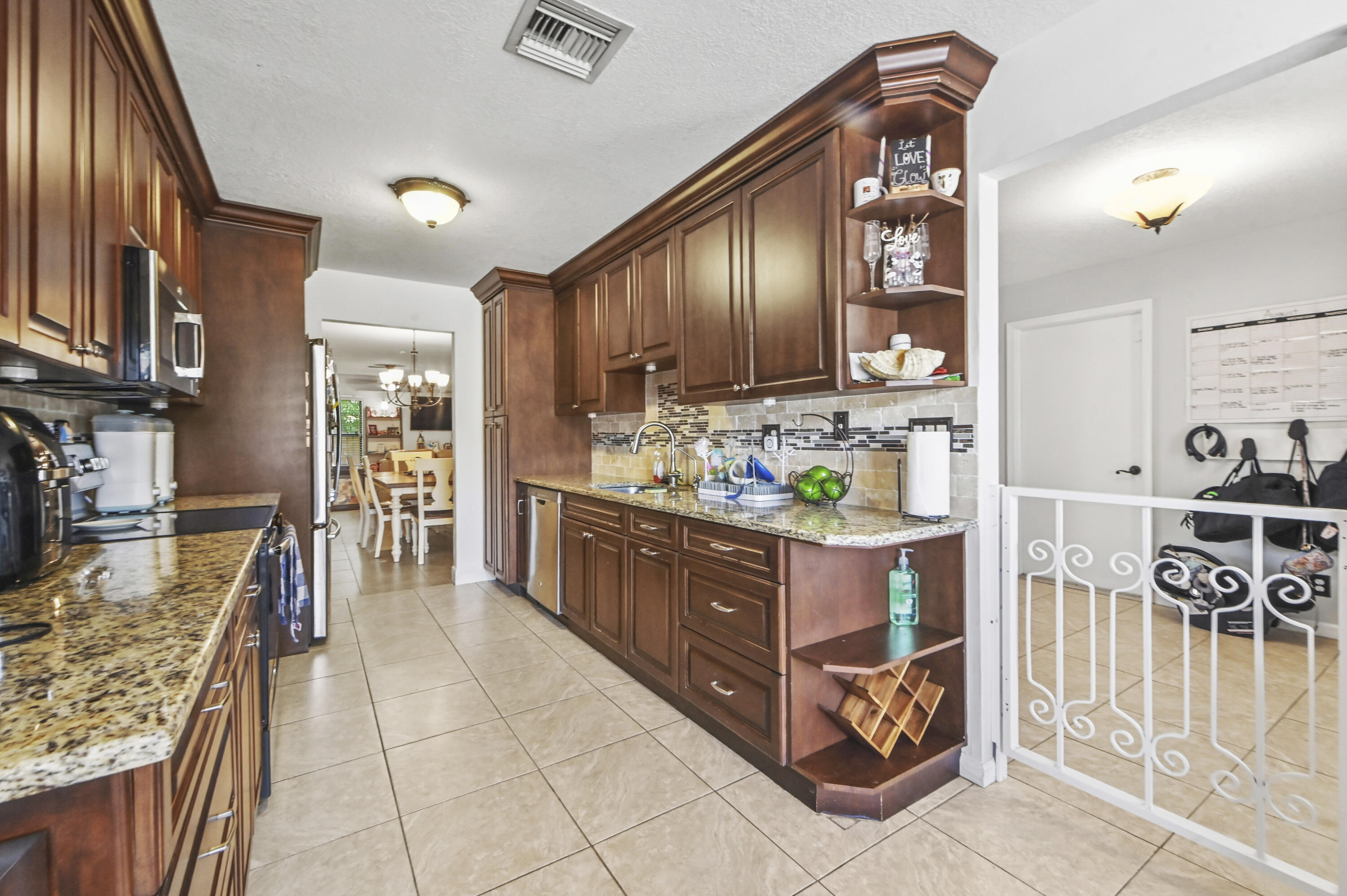 11901 Donlin Drive Property Photo 4