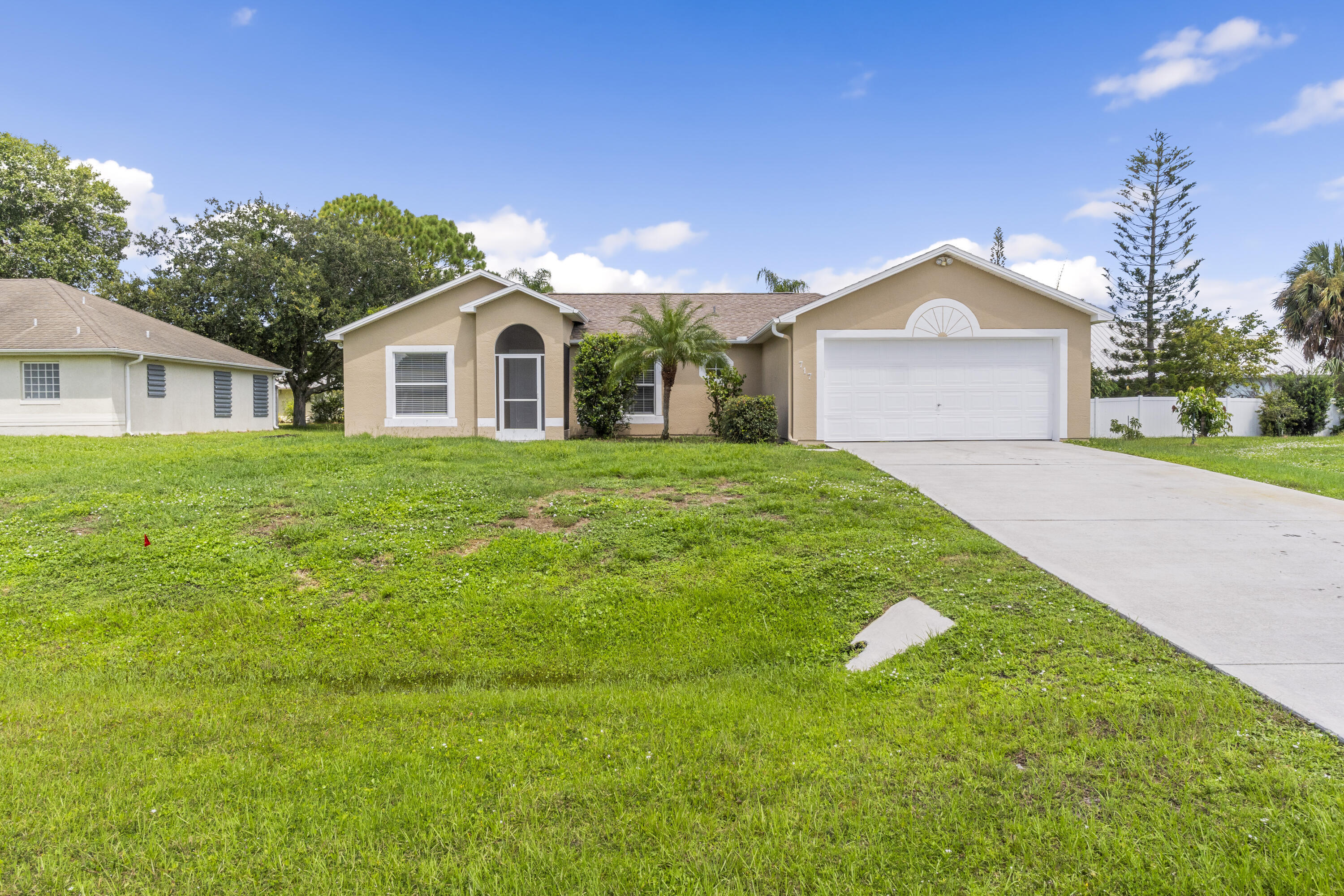 717 Tulip Drive Property Photo 1