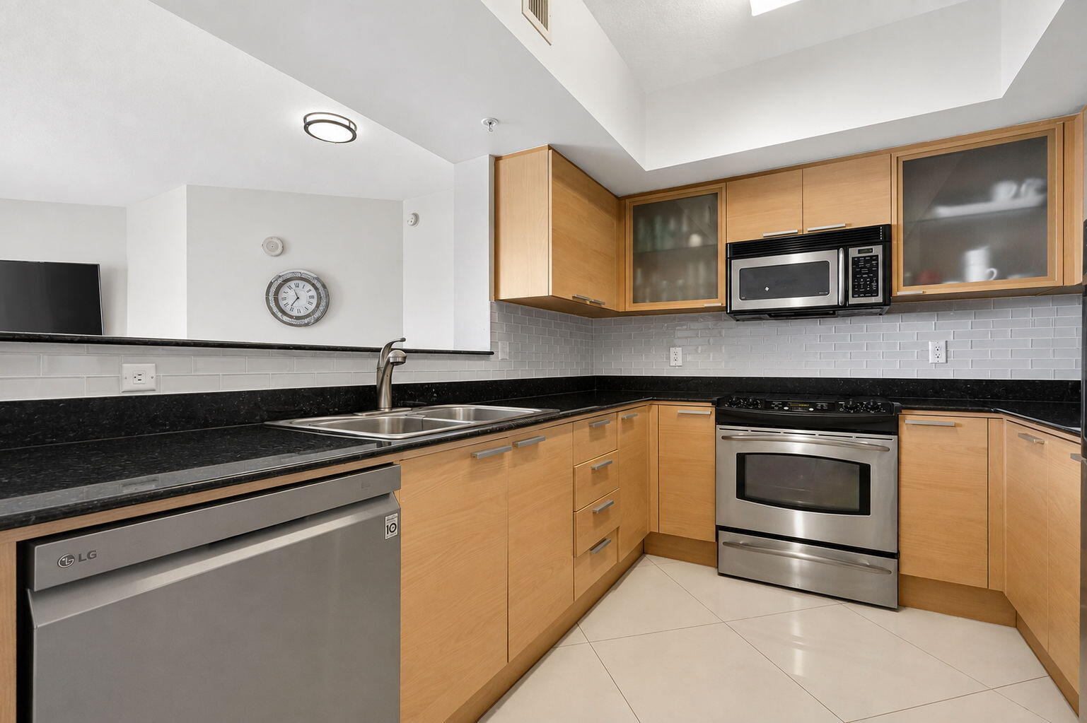 16699 Collins Avenue 3509 Property Photo 9