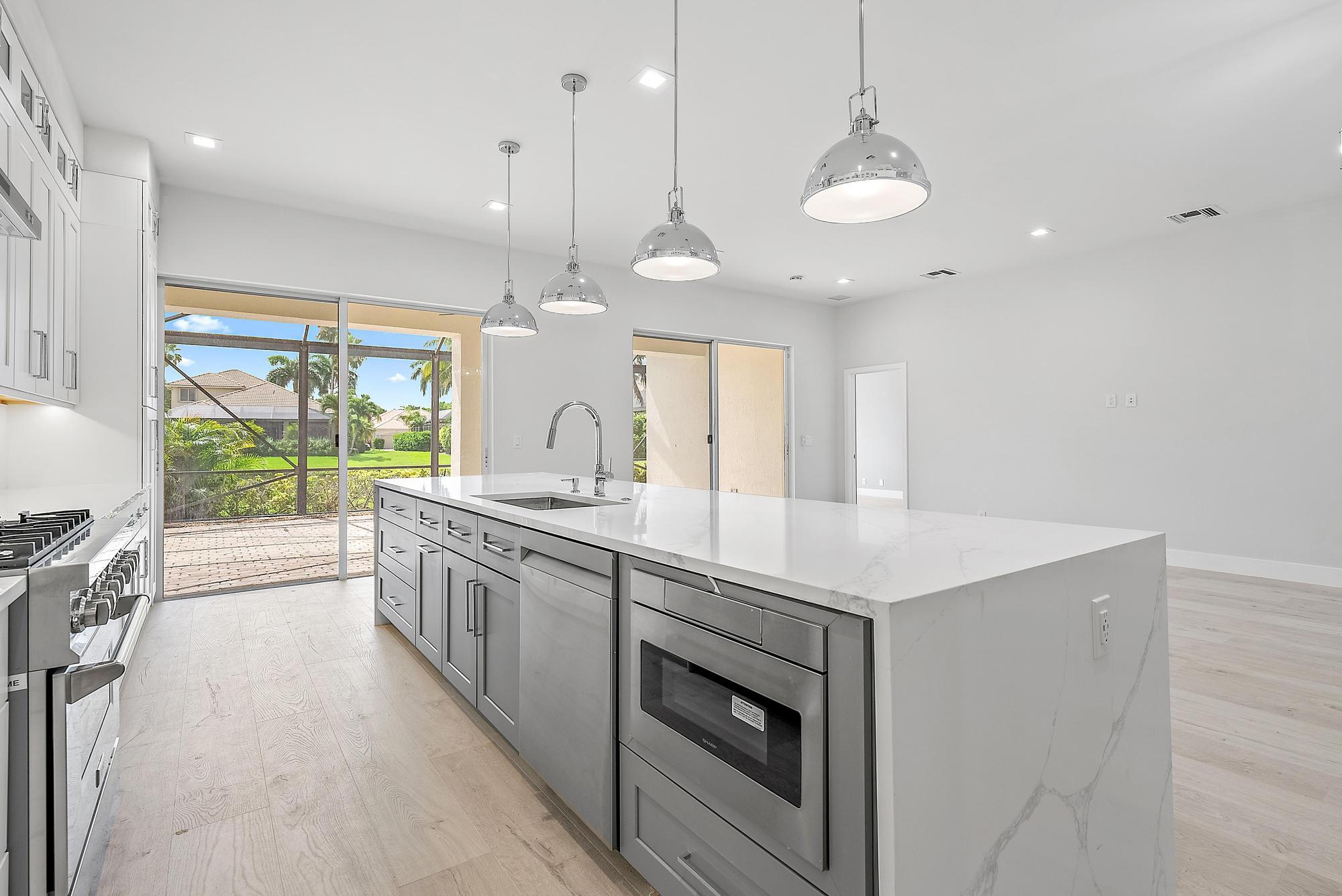 10918 Grande Boulevard Property Photo 7