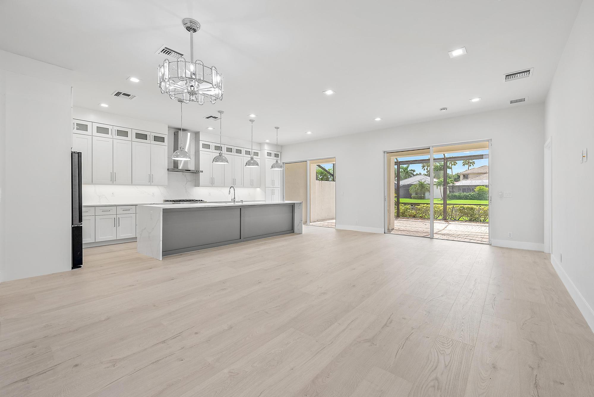 10918 Grande Boulevard Property Photo 9