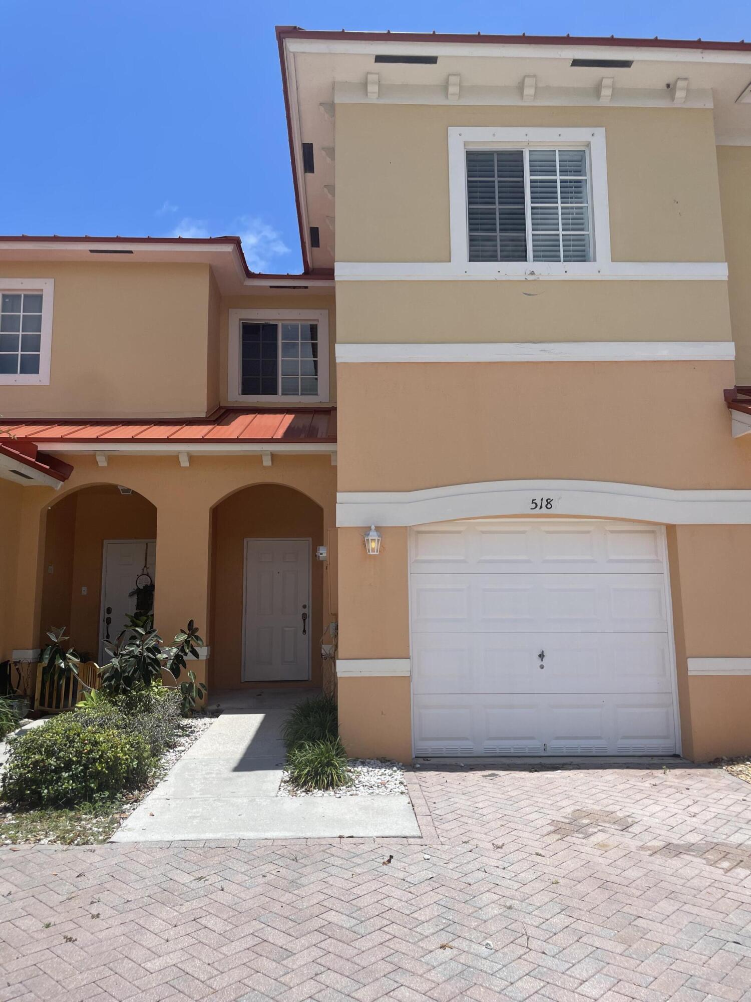 5187 Se Mariner Garden Circle Property Photo 1