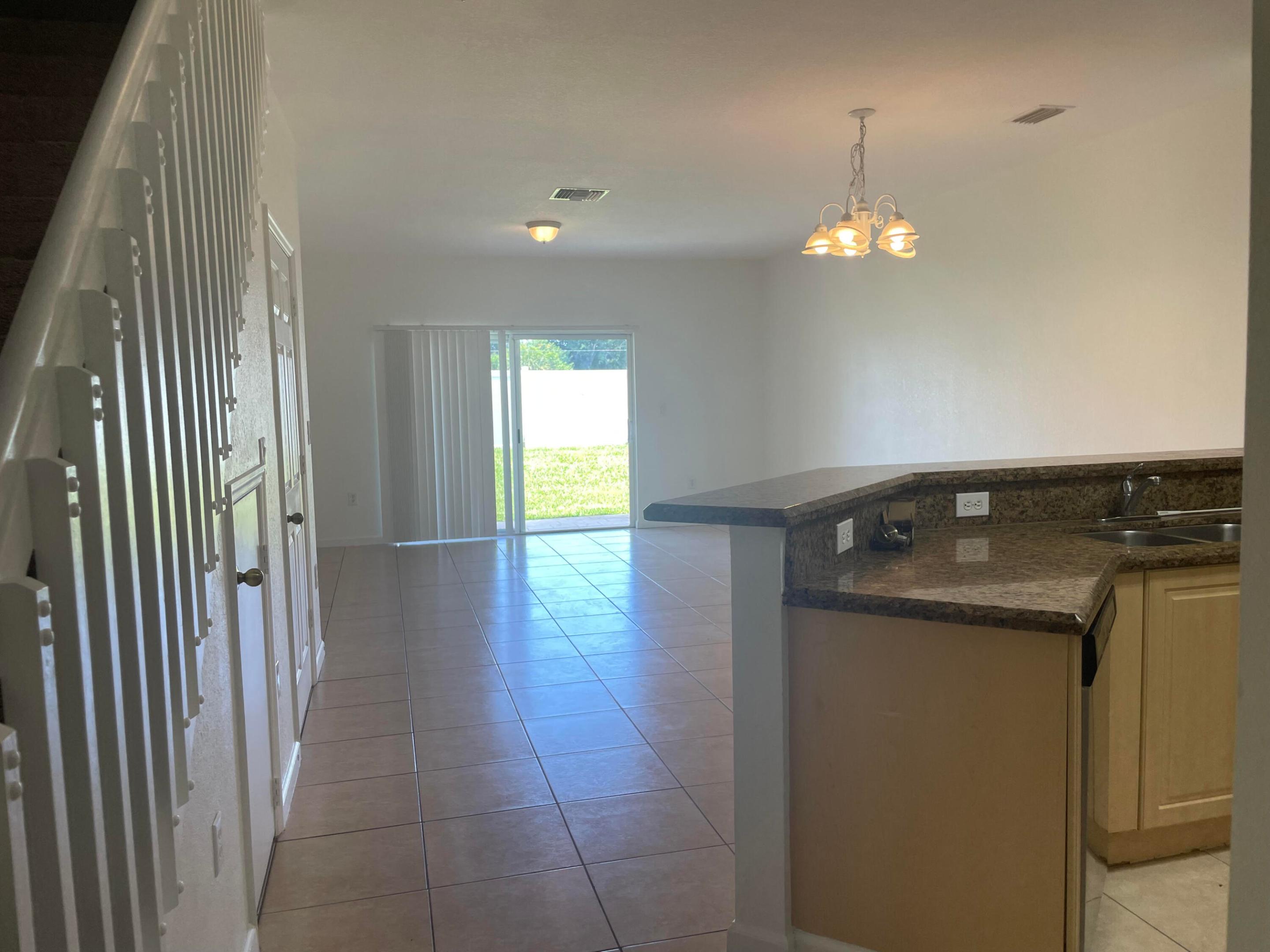 5187 Se Mariner Garden Circle Property Photo 2