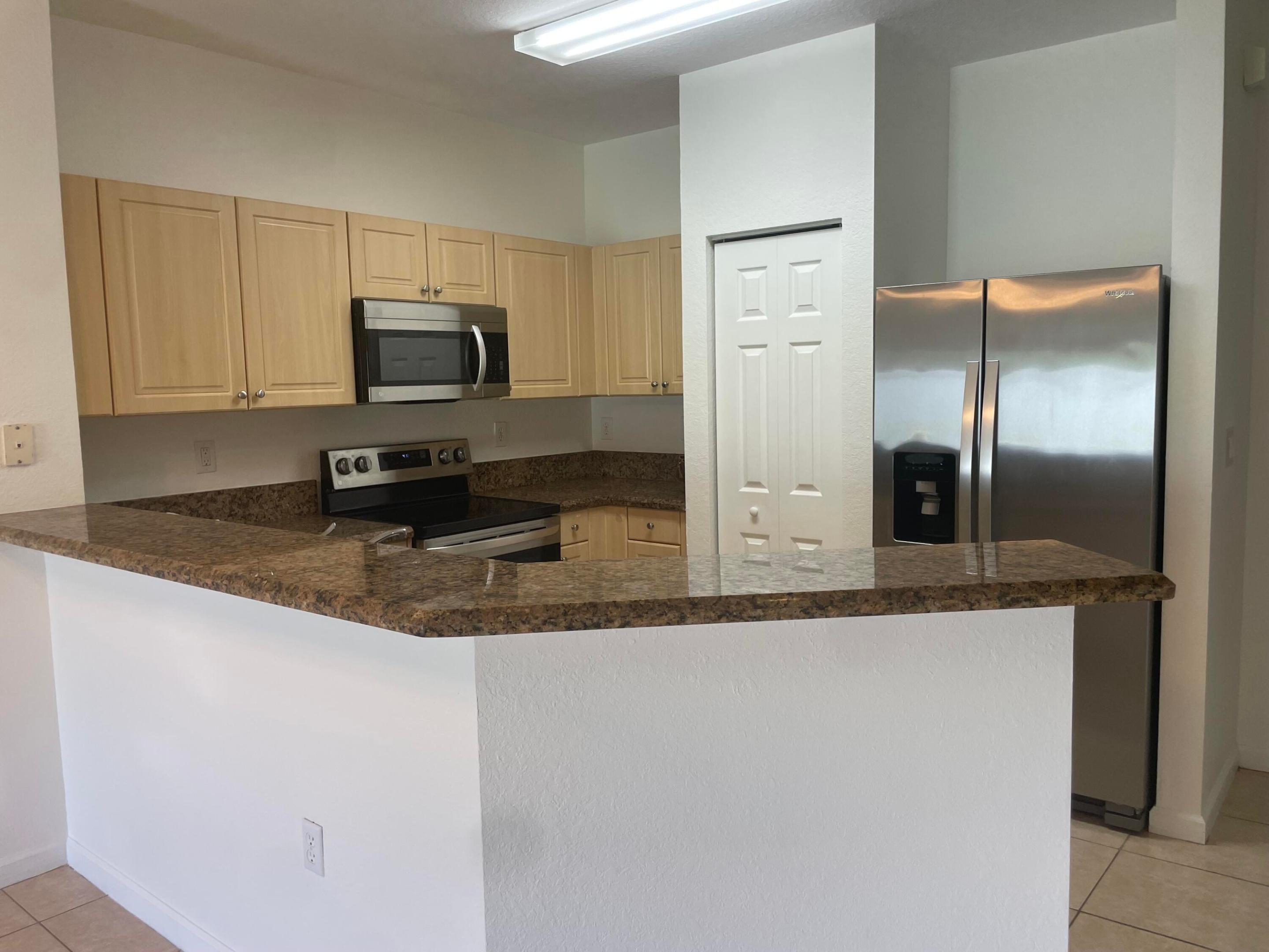 5187 Se Mariner Garden Circle Property Photo 4