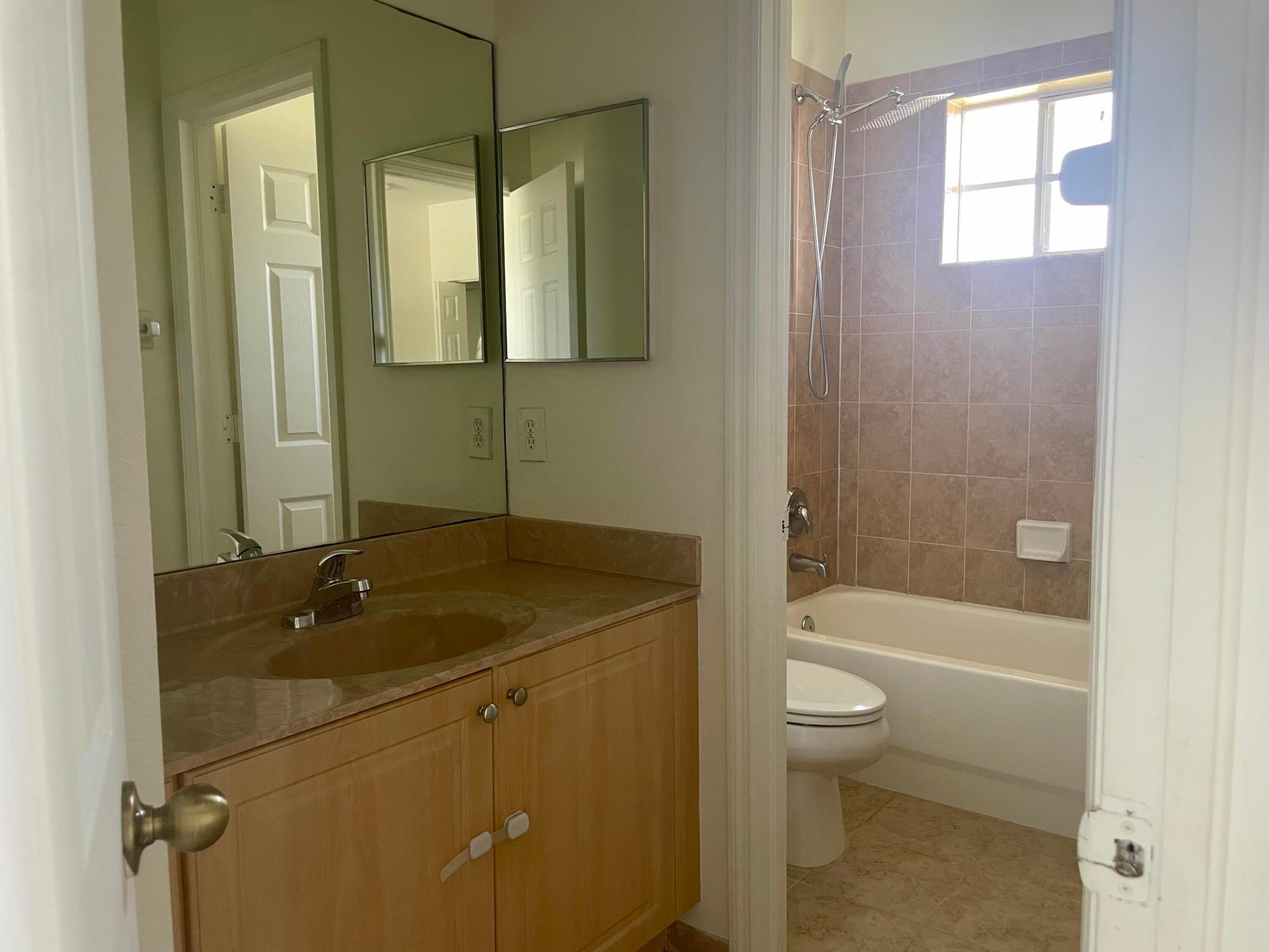 5187 Se Mariner Garden Circle Property Photo 7