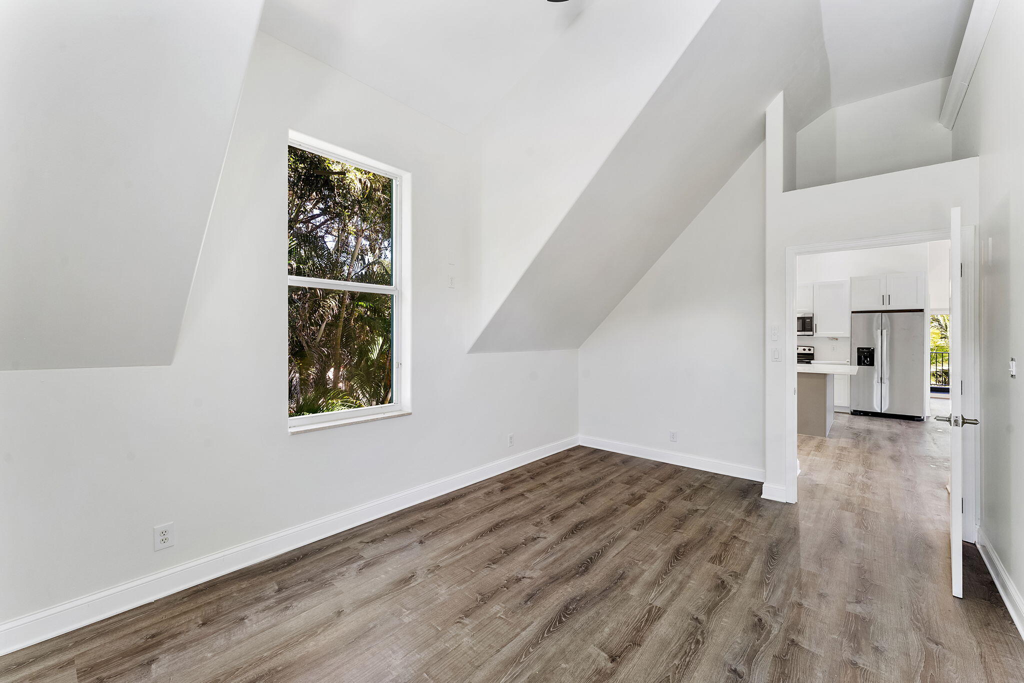 7044 Thompson Road Property Photo 24