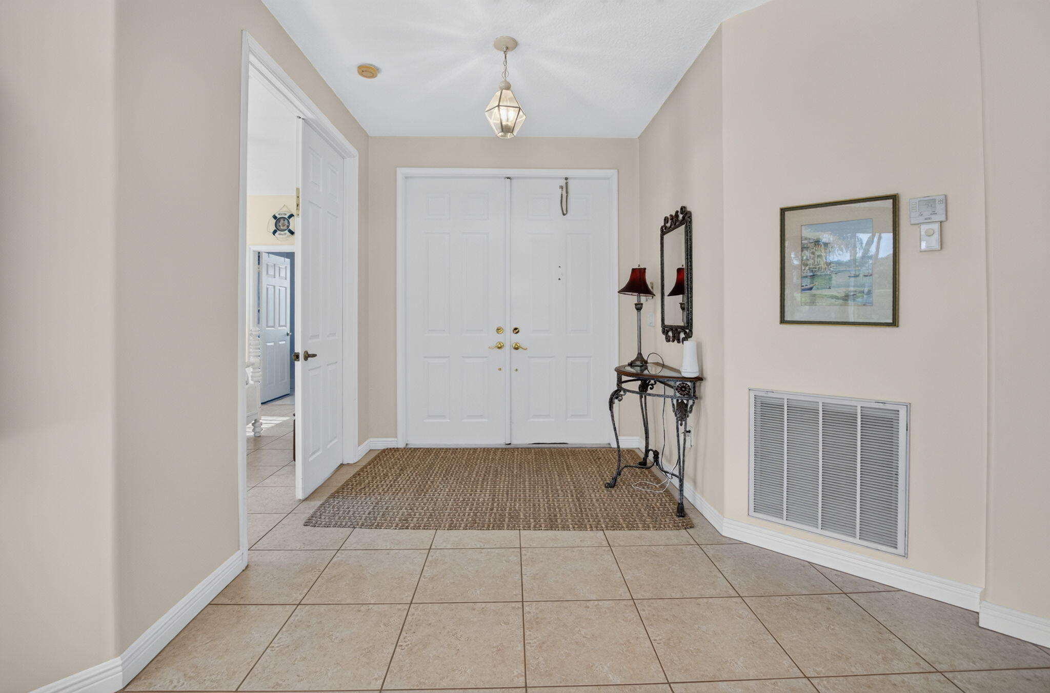 7541 Downwinds Lane Property Photo 3